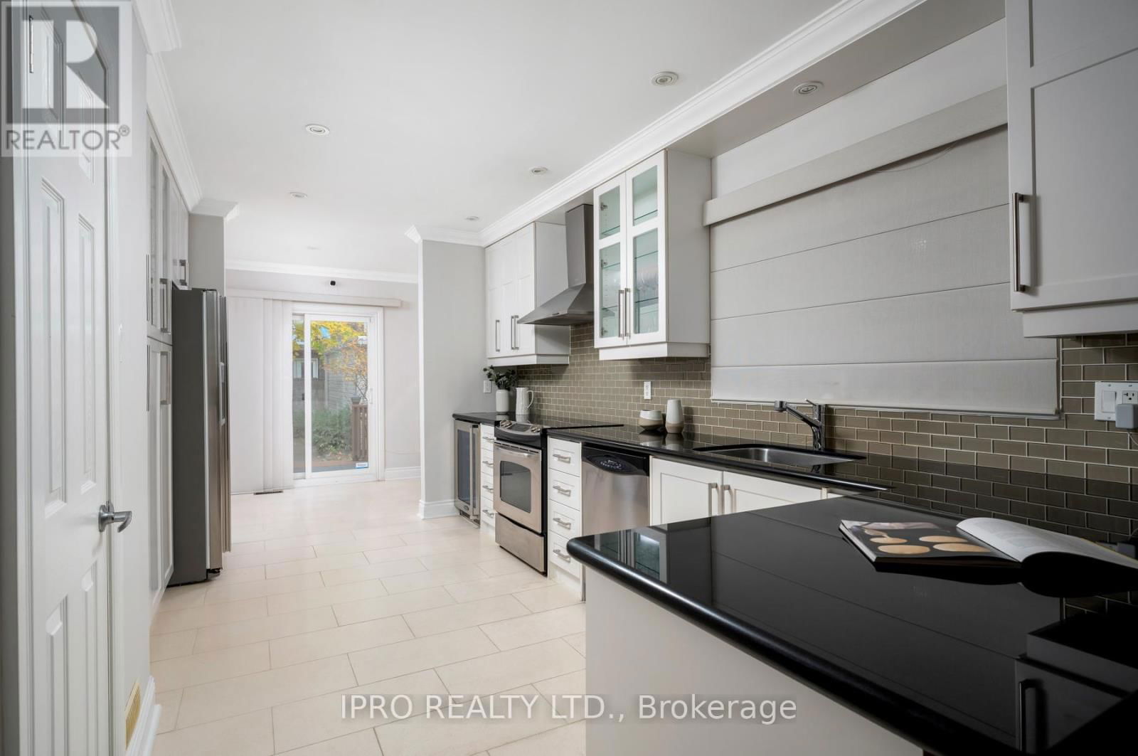 53 FERRIER AVENUE Image 12