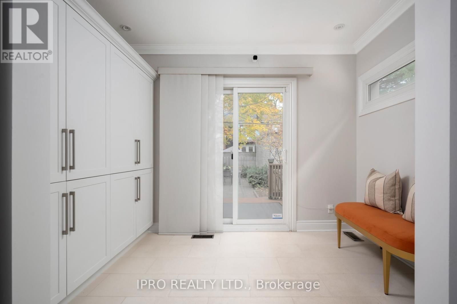 53 FERRIER AVENUE Image 18