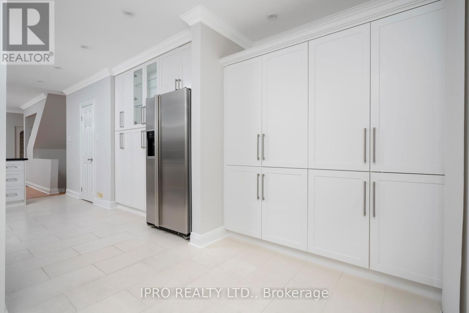 53 FERRIER AVENUE Image 19