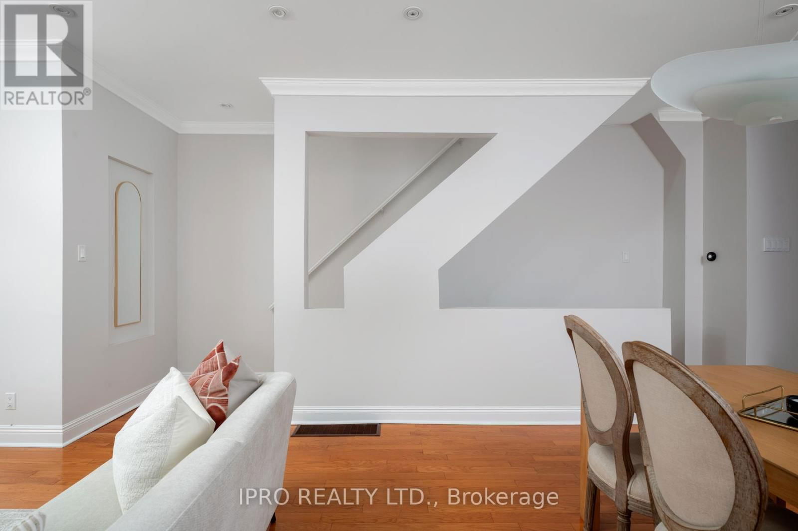 53 FERRIER AVENUE Image 20