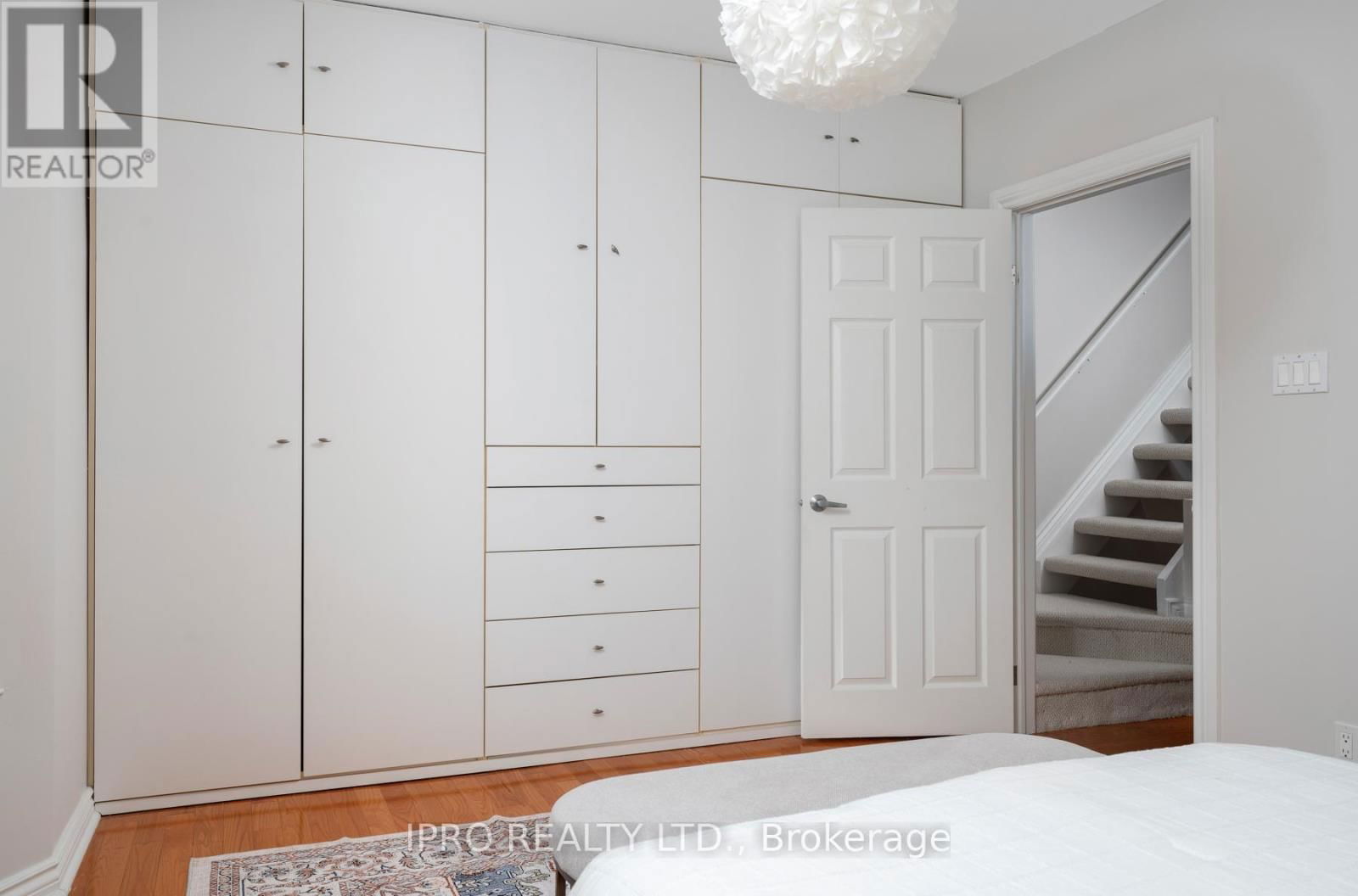 53 FERRIER AVENUE Image 26