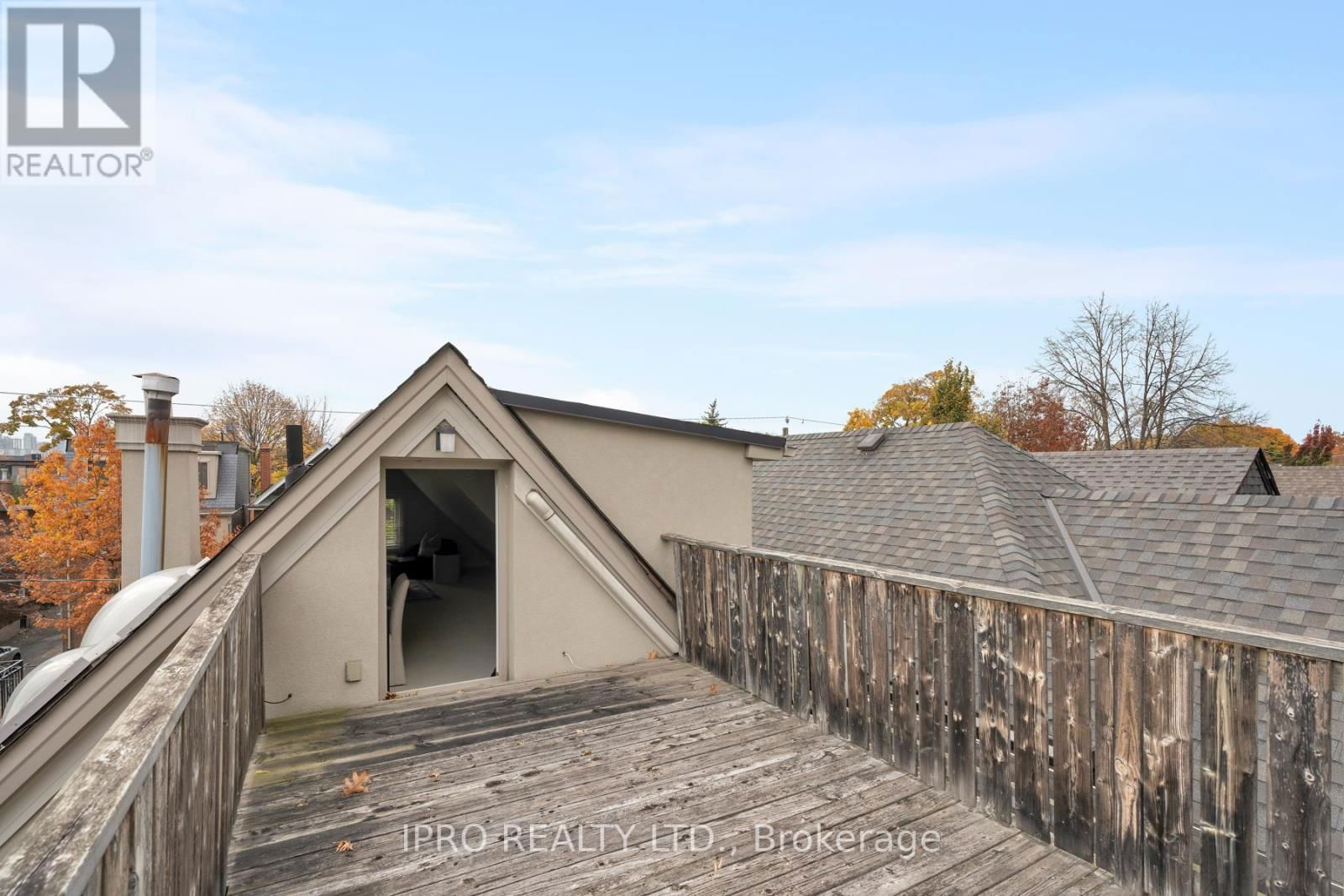 53 FERRIER AVENUE Image 31