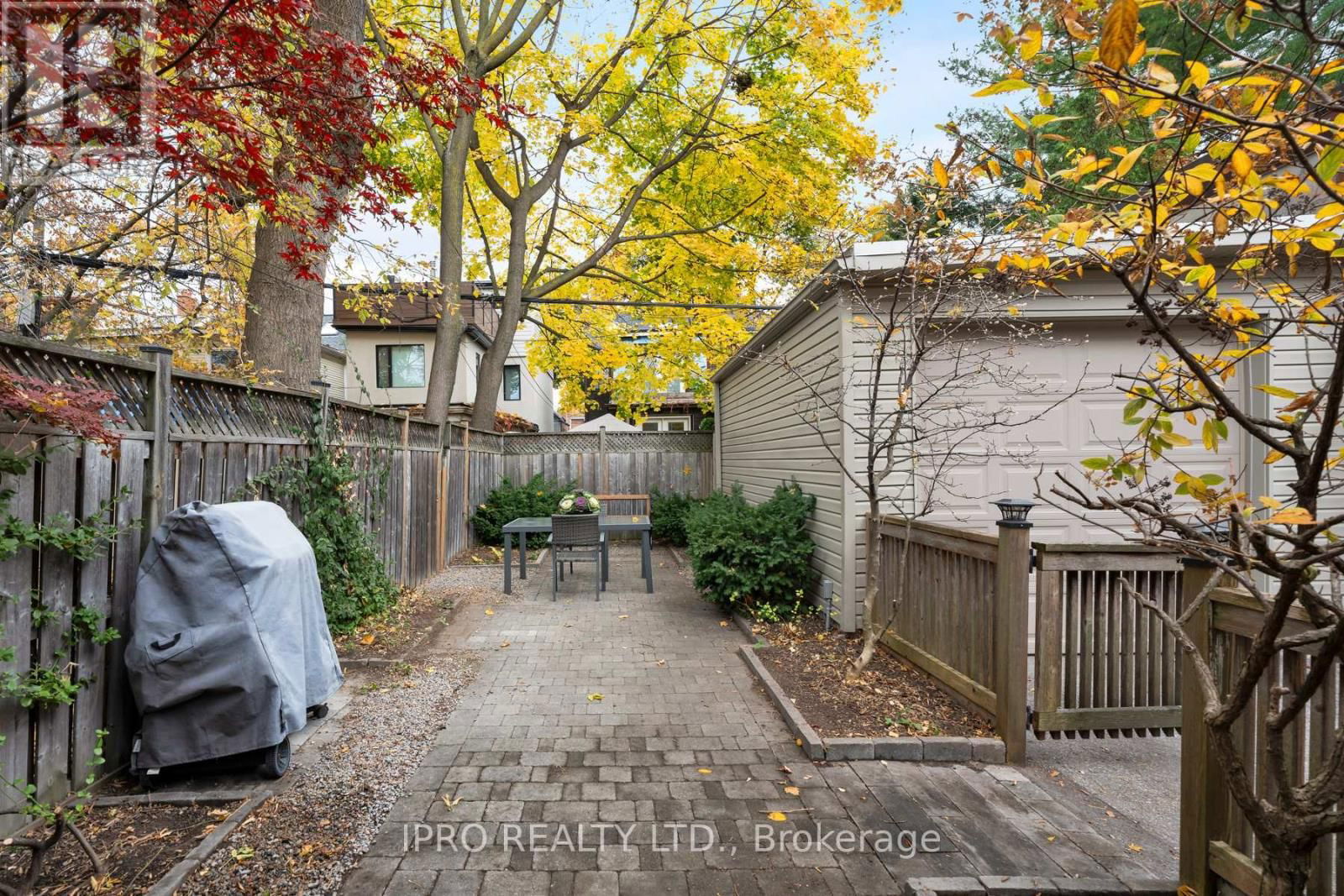 53 FERRIER AVENUE Image 39