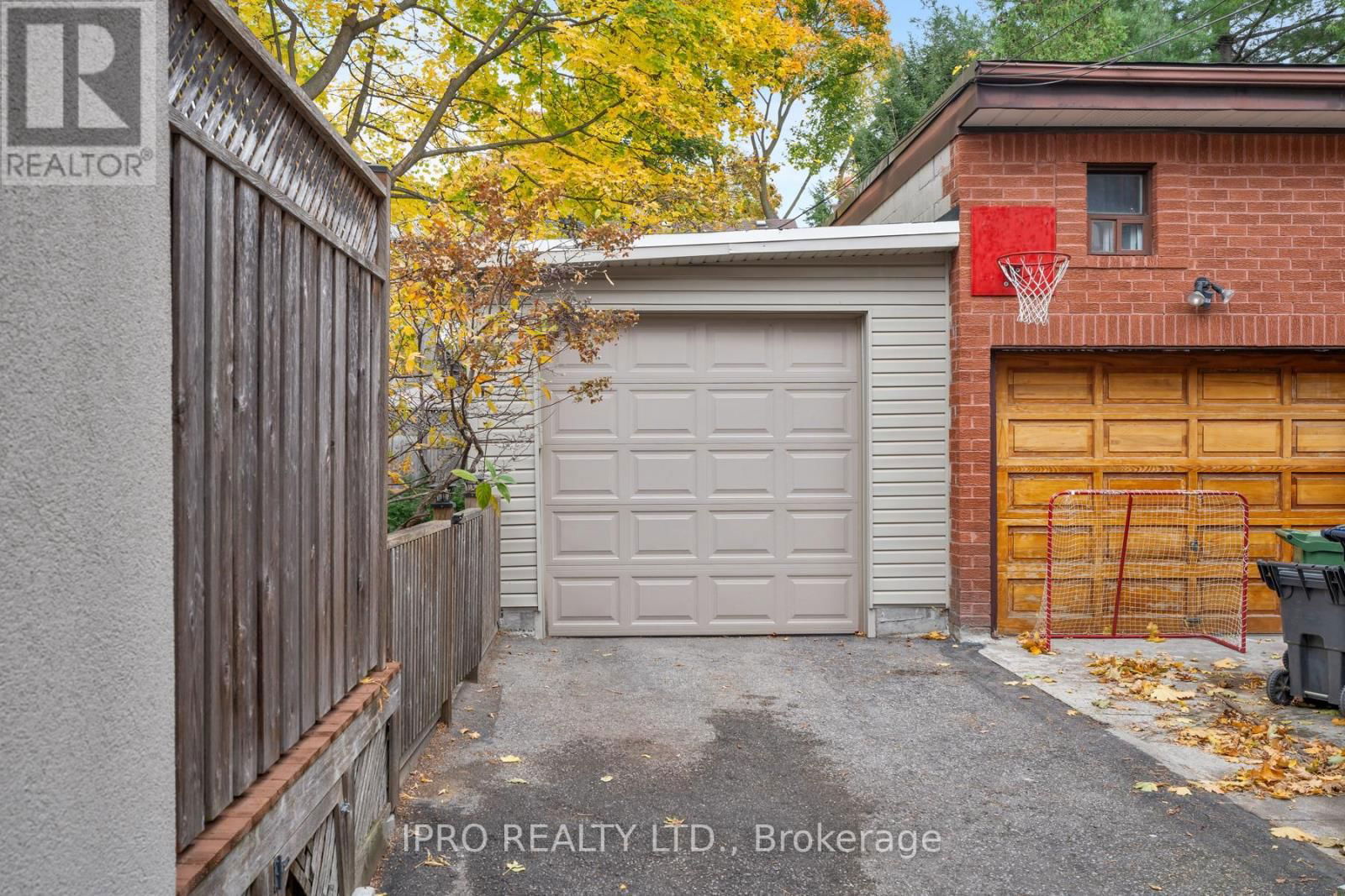 53 FERRIER AVENUE Image 43