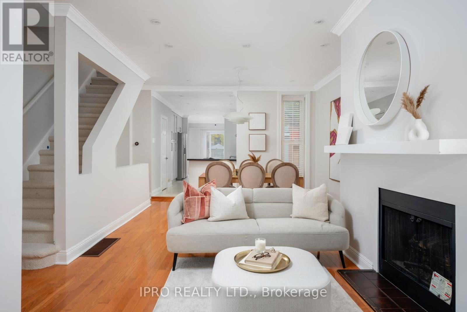 53 FERRIER AVENUE Image 8