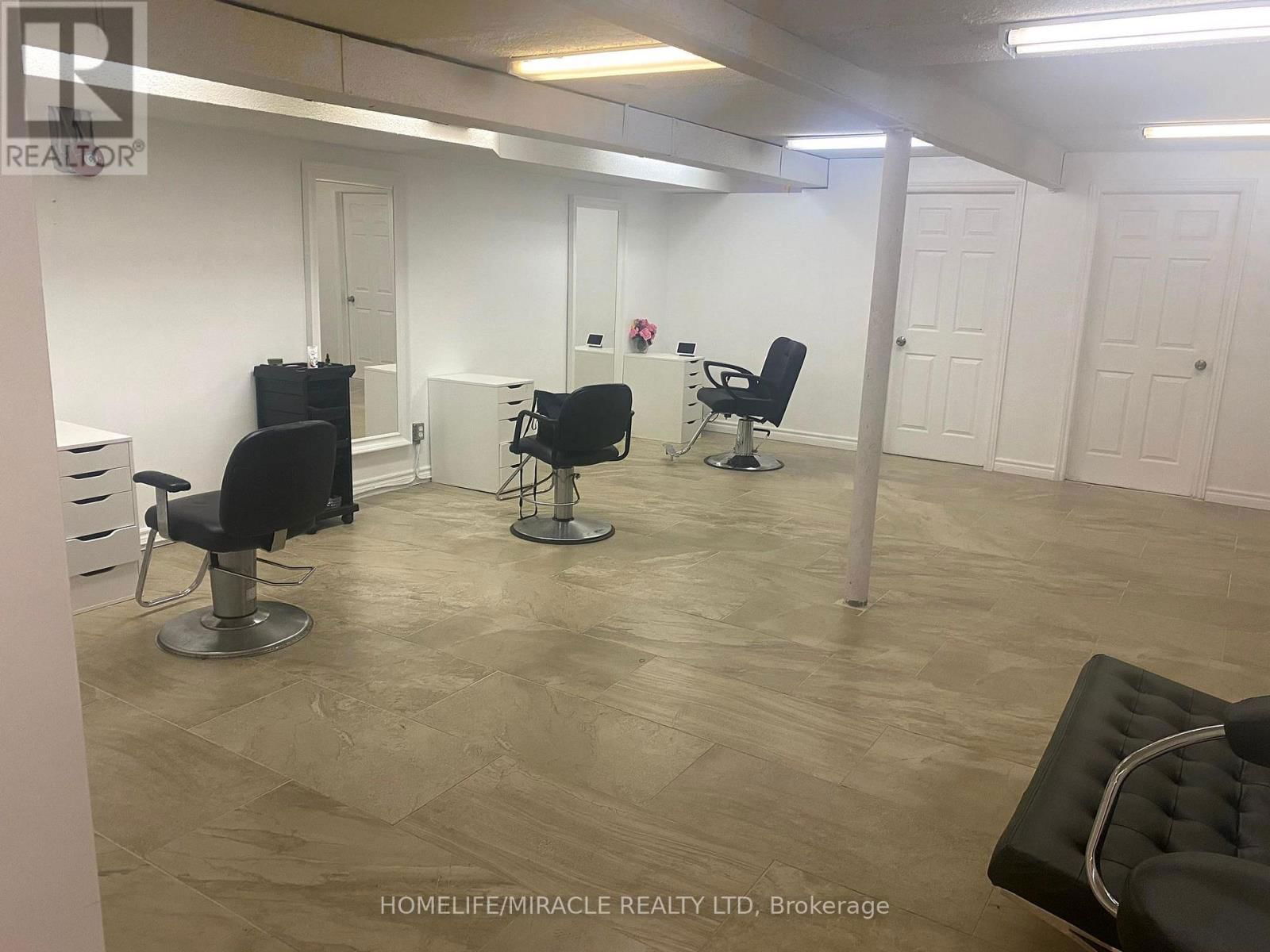 2406 EGLINTON AVENUE EAST Image 5