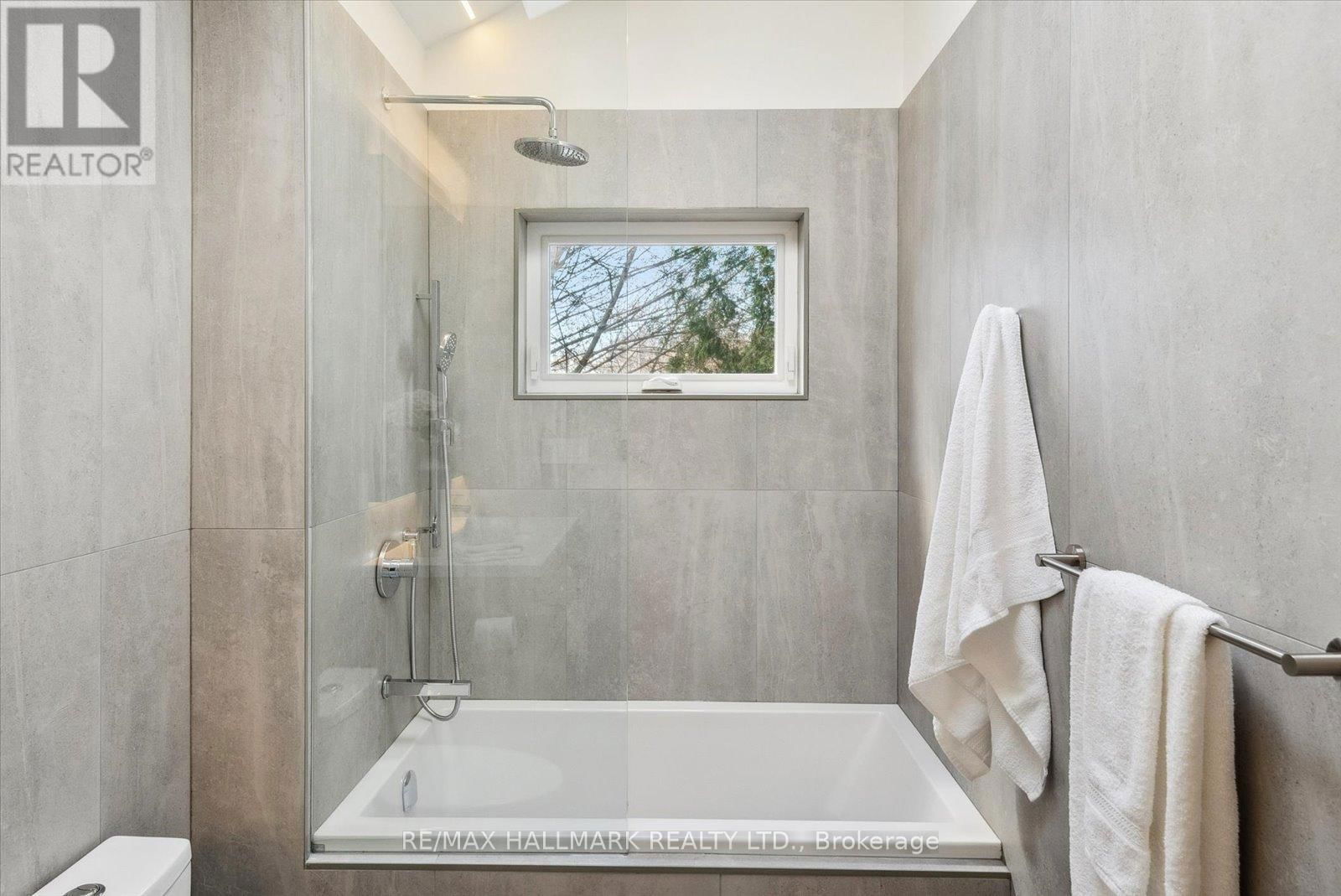 7 IVY AVENUE Image 24