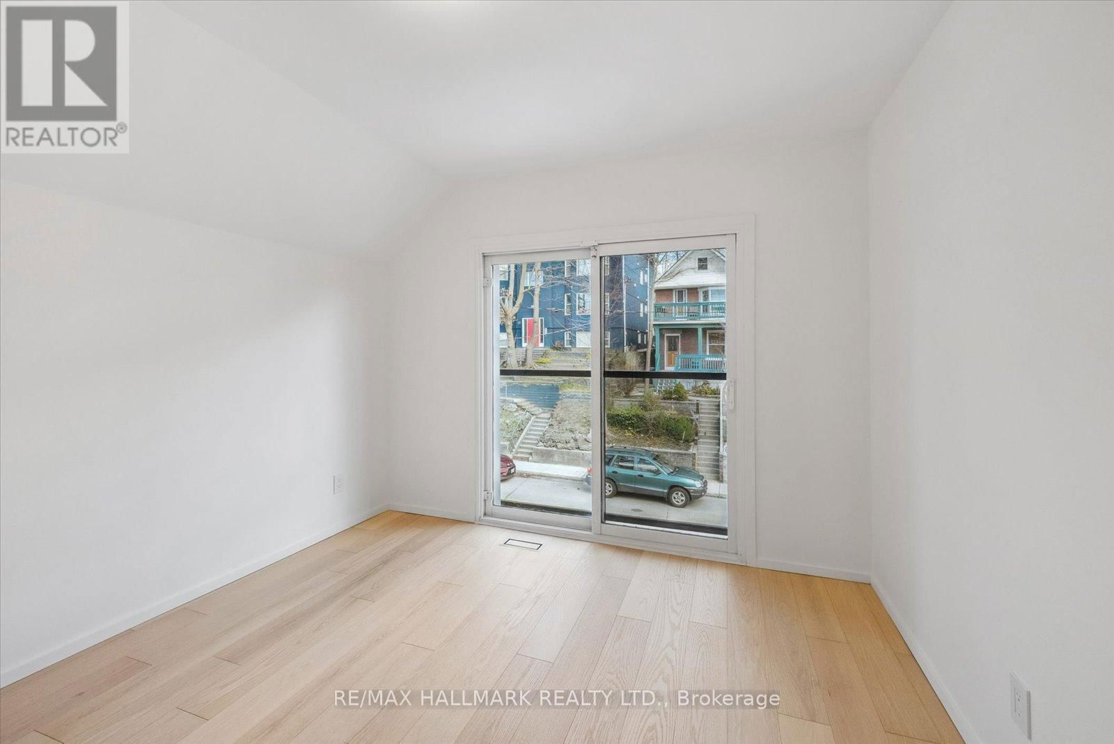7 IVY AVENUE Image 27