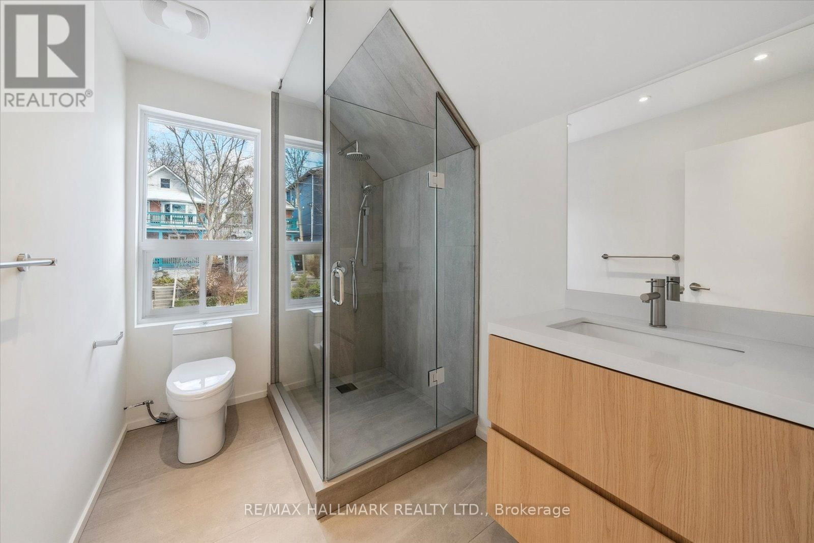 7 IVY AVENUE Image 31