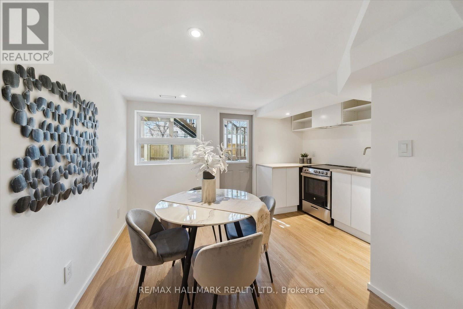 7 IVY AVENUE Image 35