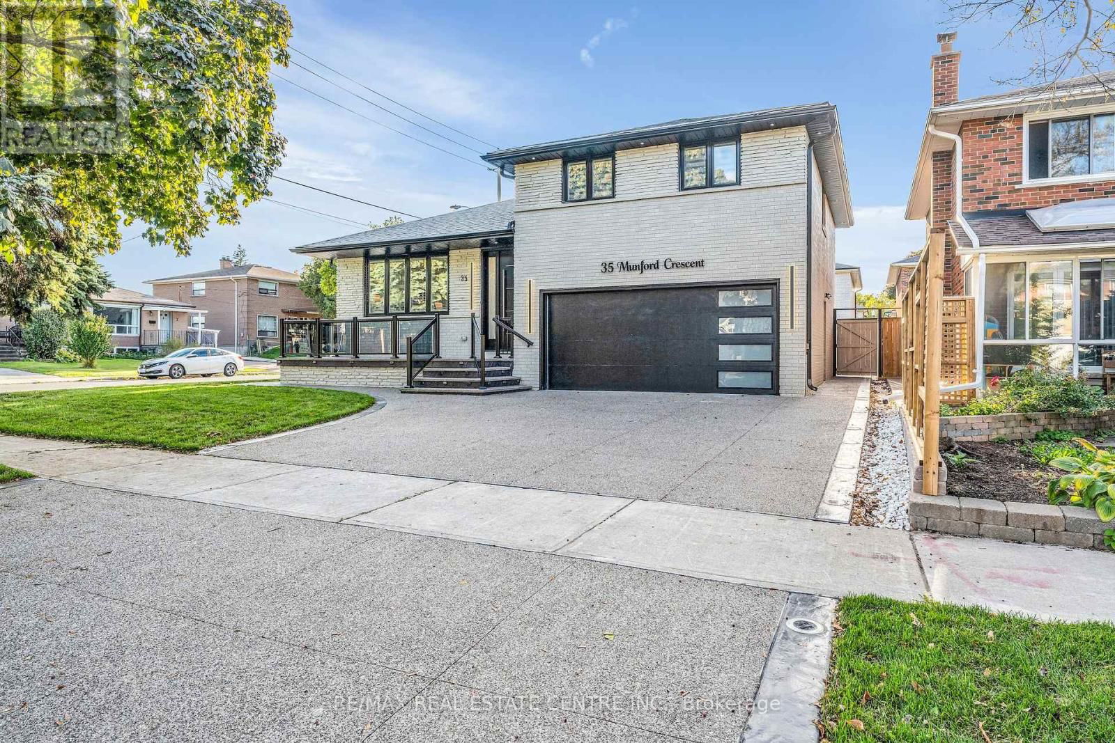 35 MUNFORD CRESCENT Image 2