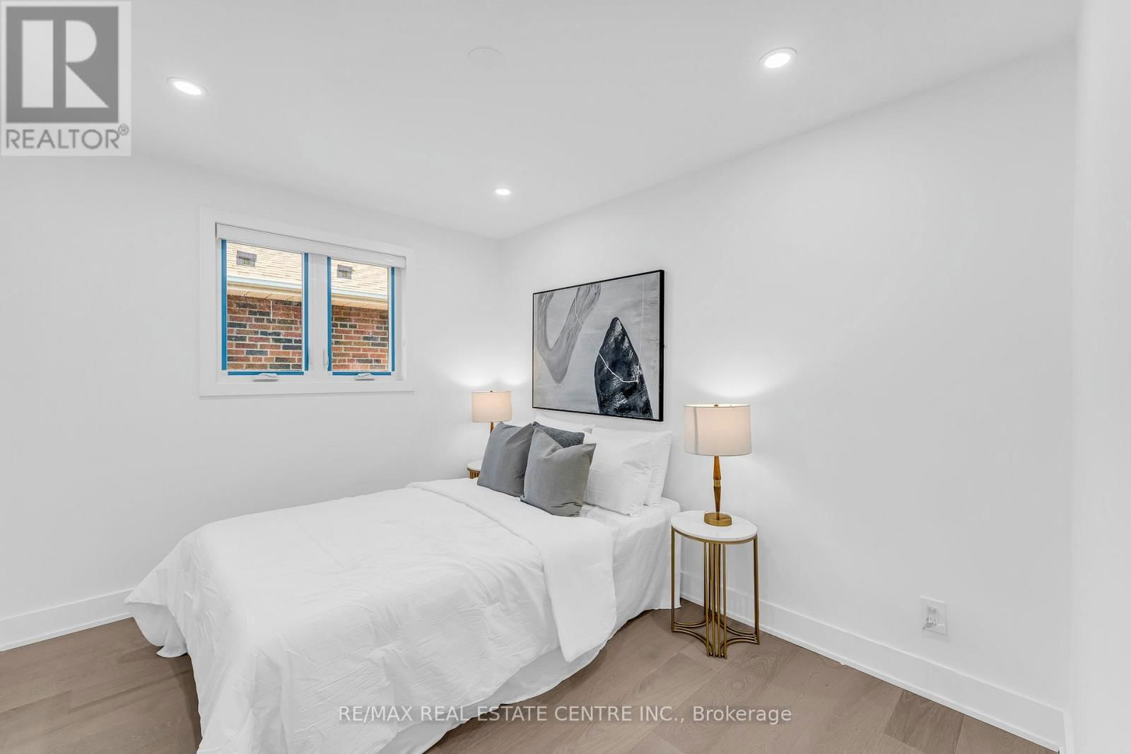 35 MUNFORD CRESCENT Image 22