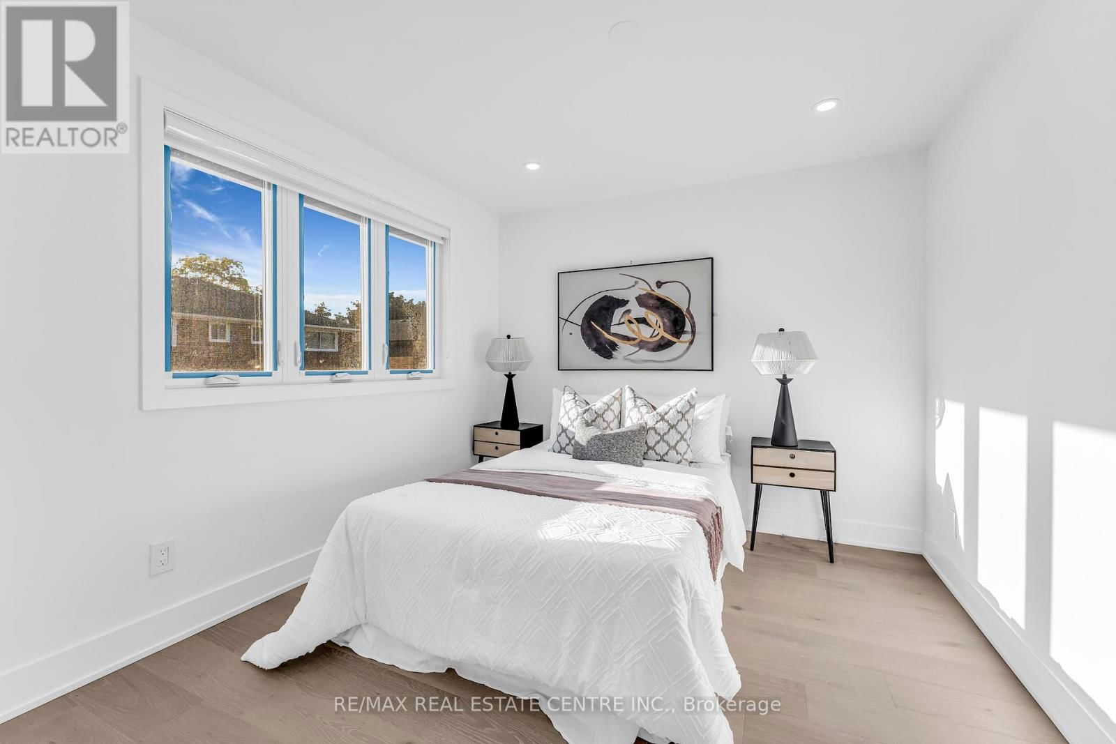 35 MUNFORD CRESCENT Image 23