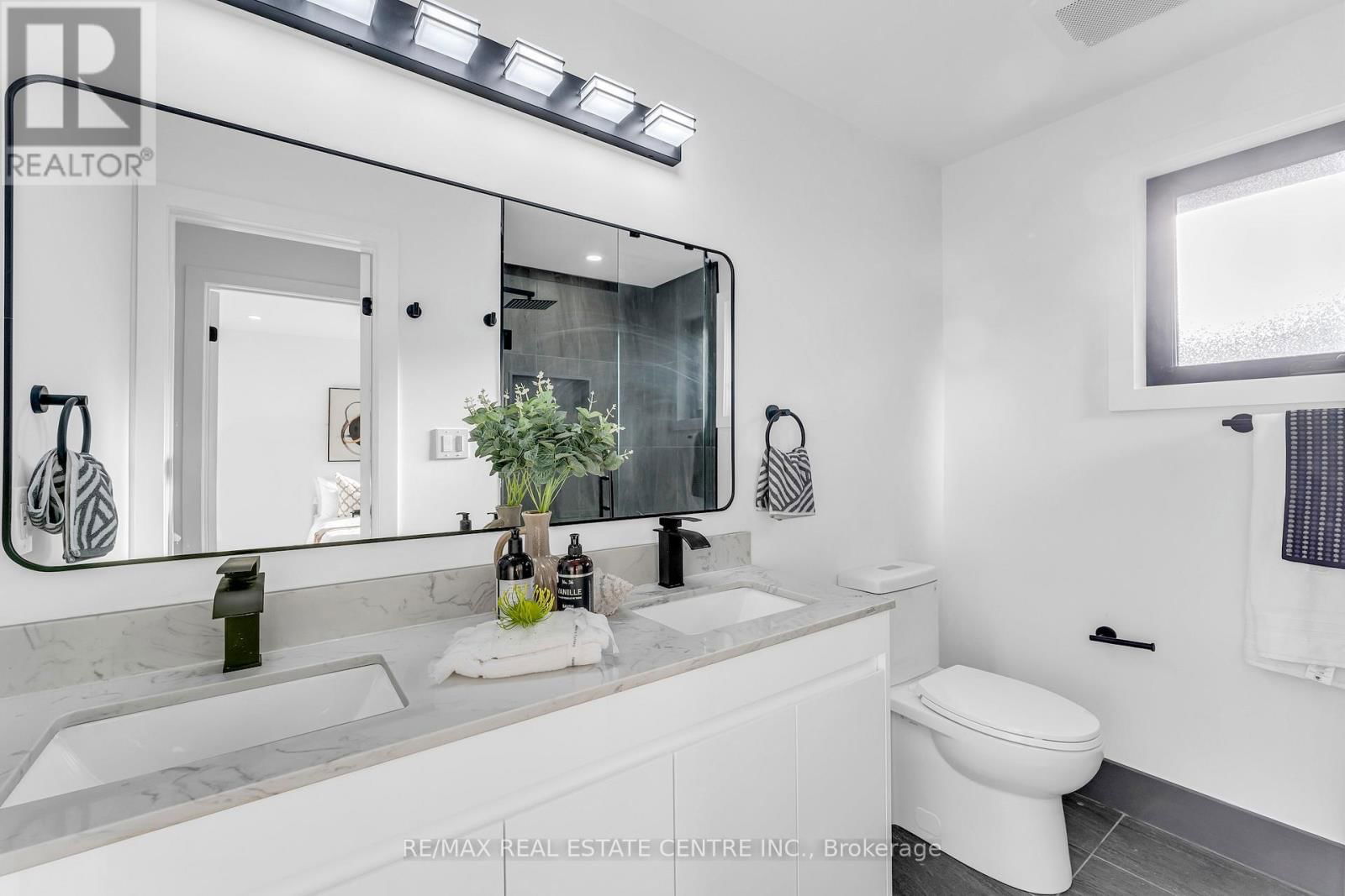 35 MUNFORD CRESCENT Image 24