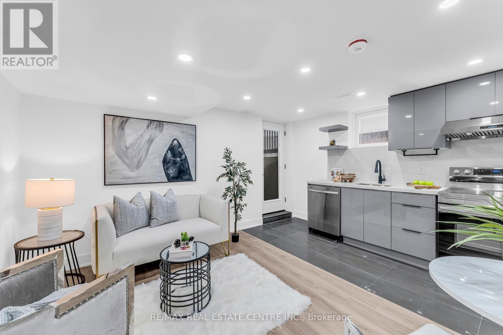35 MUNFORD CRESCENT Image 33