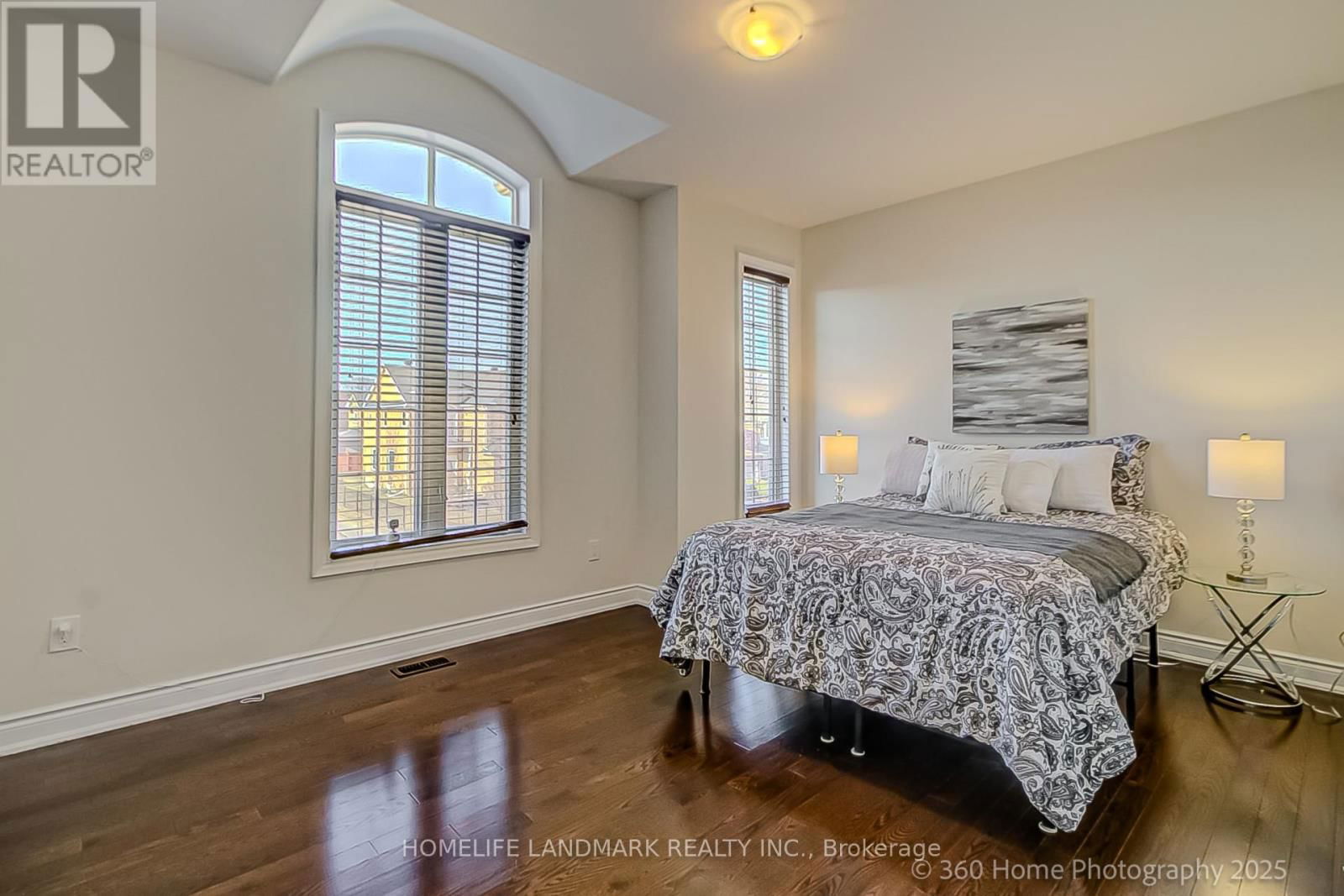 1432 SANDHURST CRESCENT Image 24