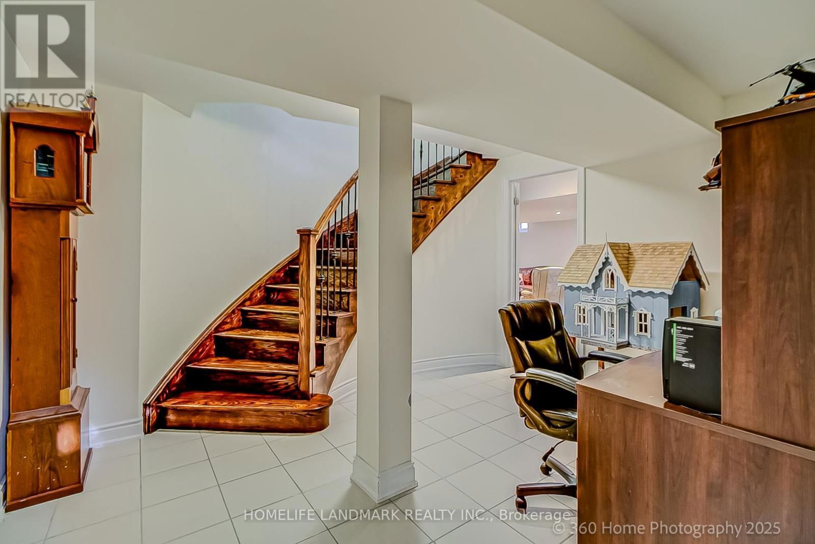 1432 SANDHURST CRESCENT Image 29
