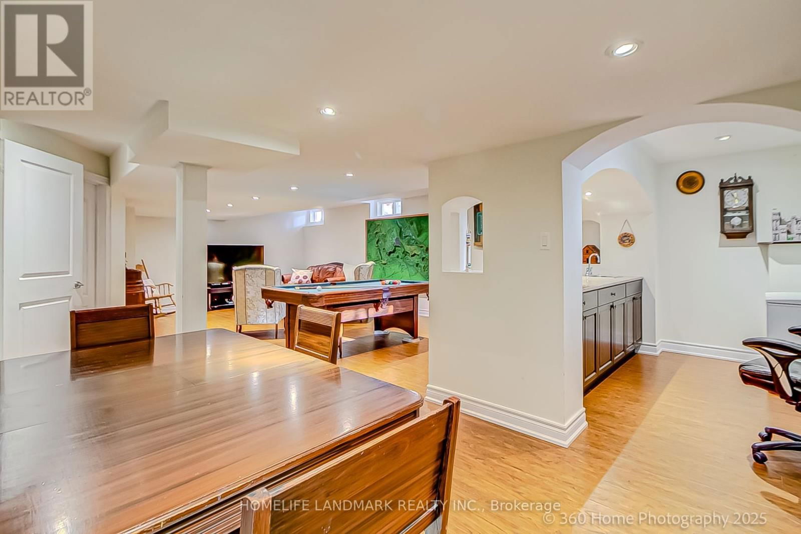 1432 SANDHURST CRESCENT Image 30