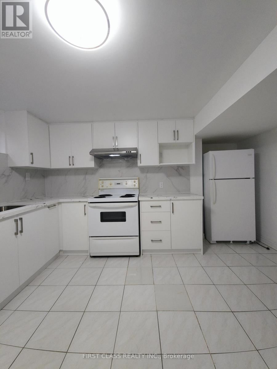 27 MACKLINGATE COURT Image 2