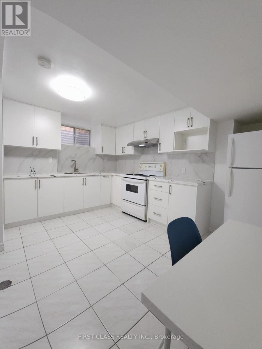 27 MACKLINGATE COURT Image 3