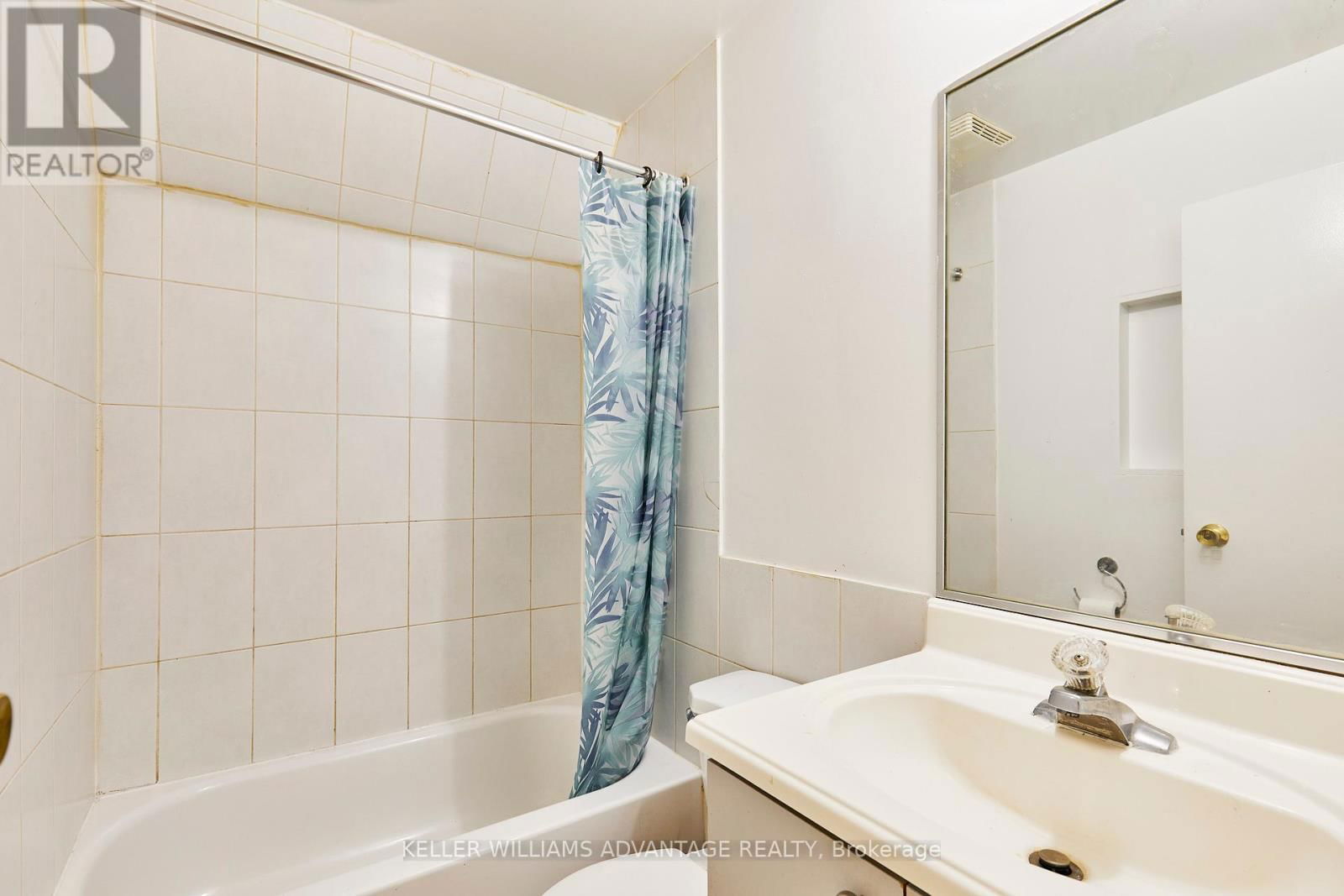 1395 GERRARD STREET EAST Image 26