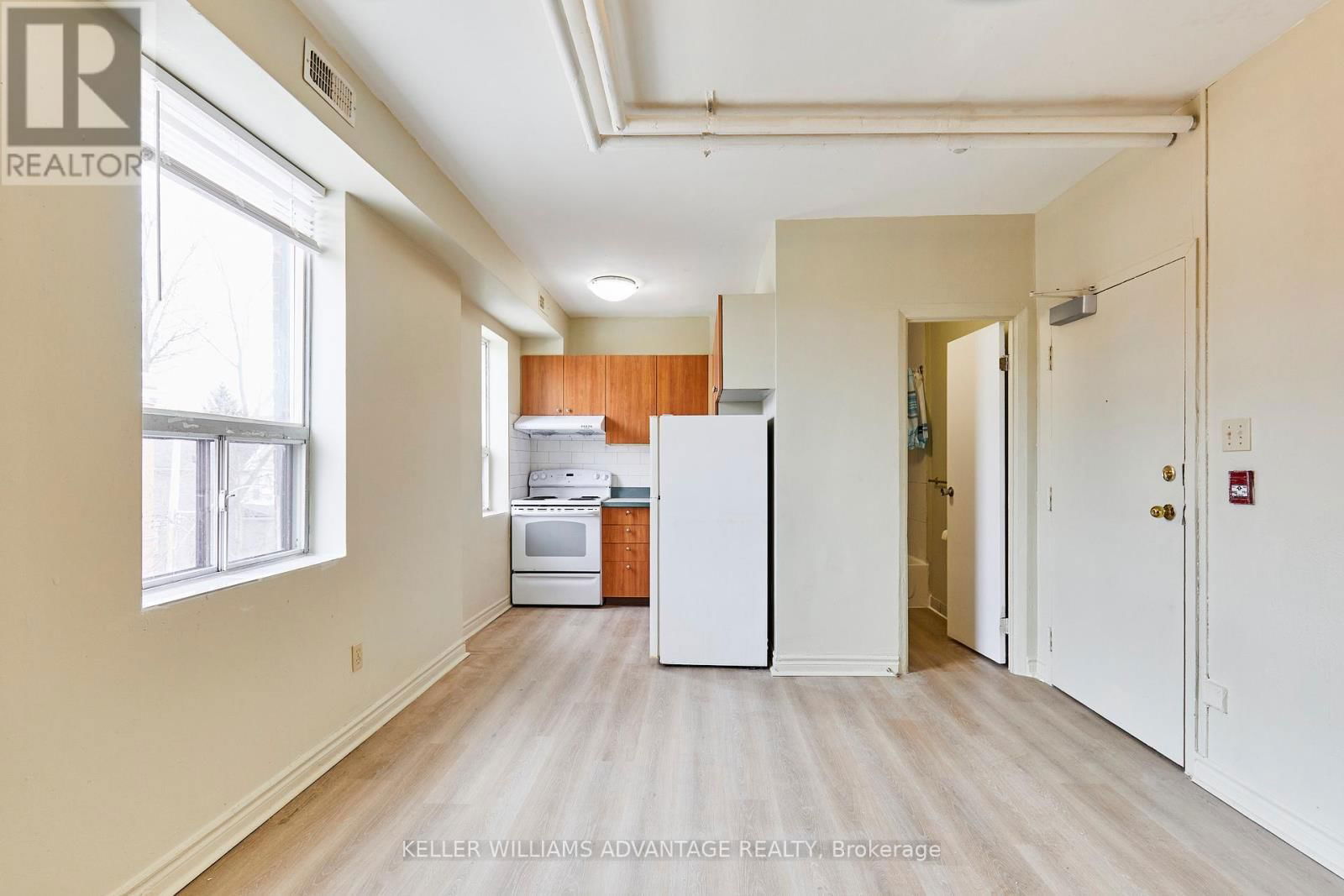 1395 GERRARD STREET EAST Image 27