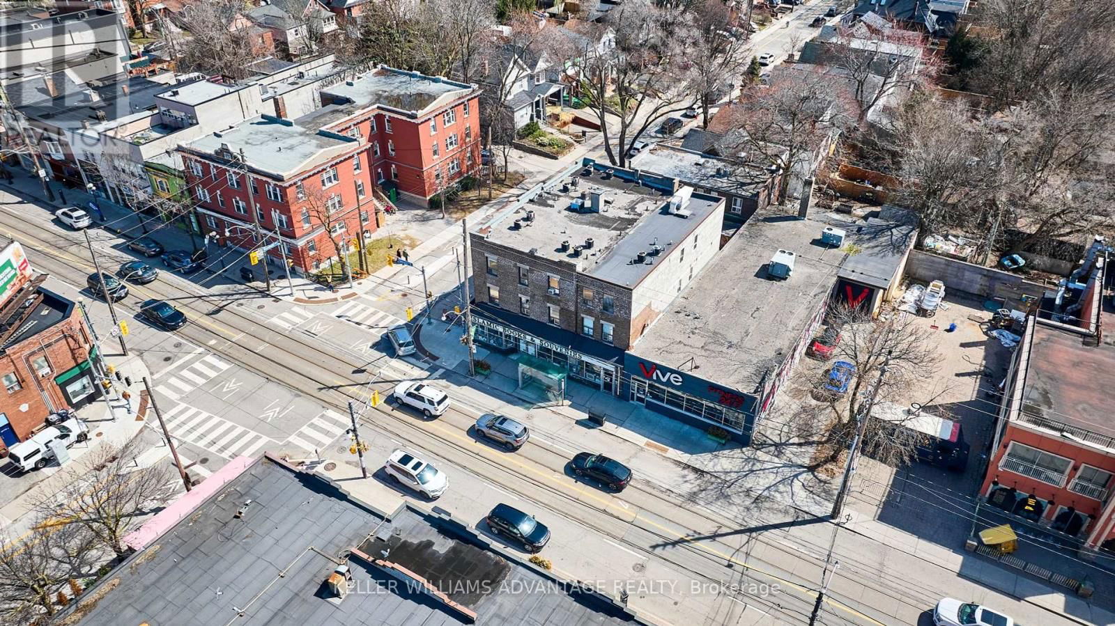 1395 GERRARD STREET EAST Image 40