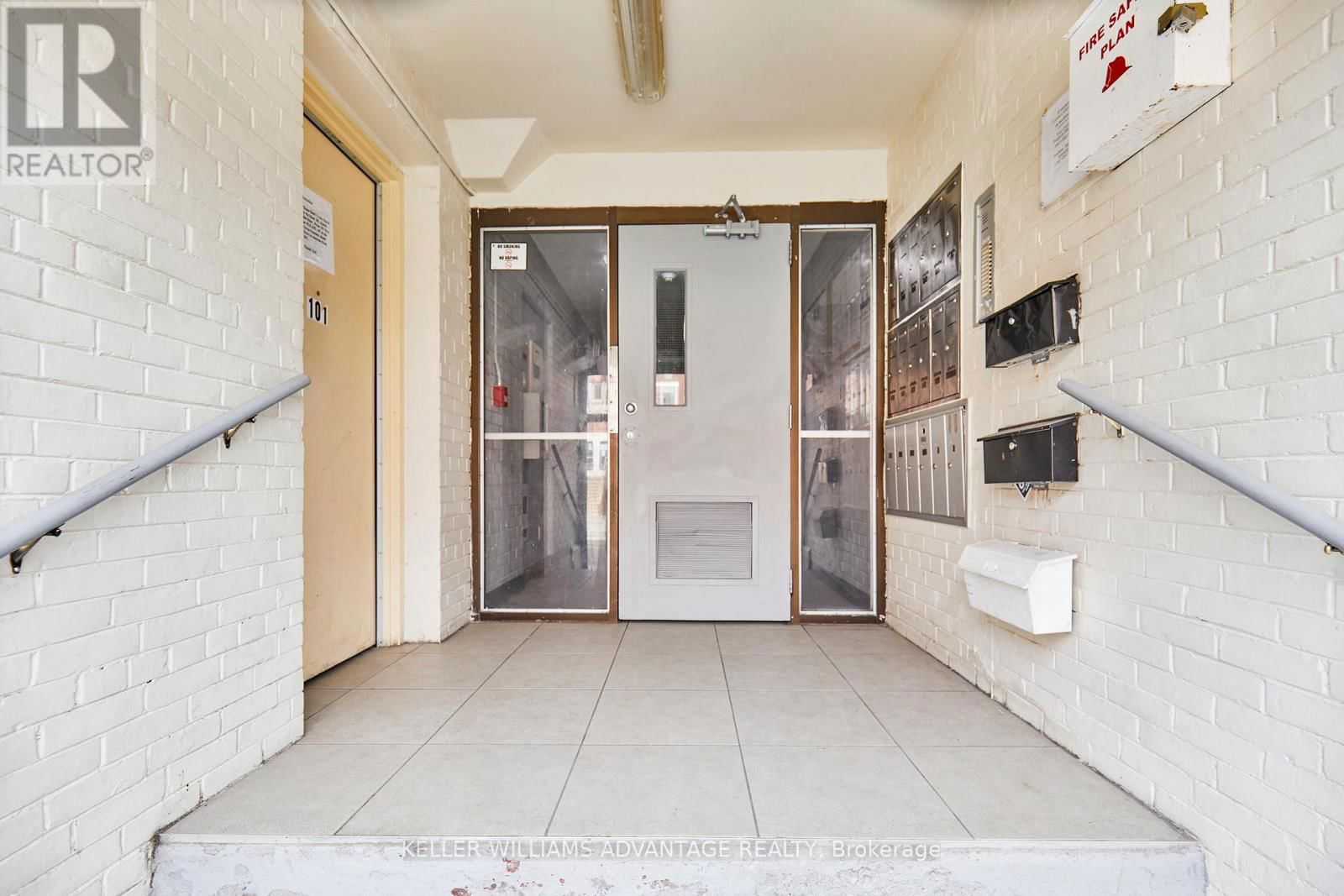 1395 GERRARD STREET EAST Image 8