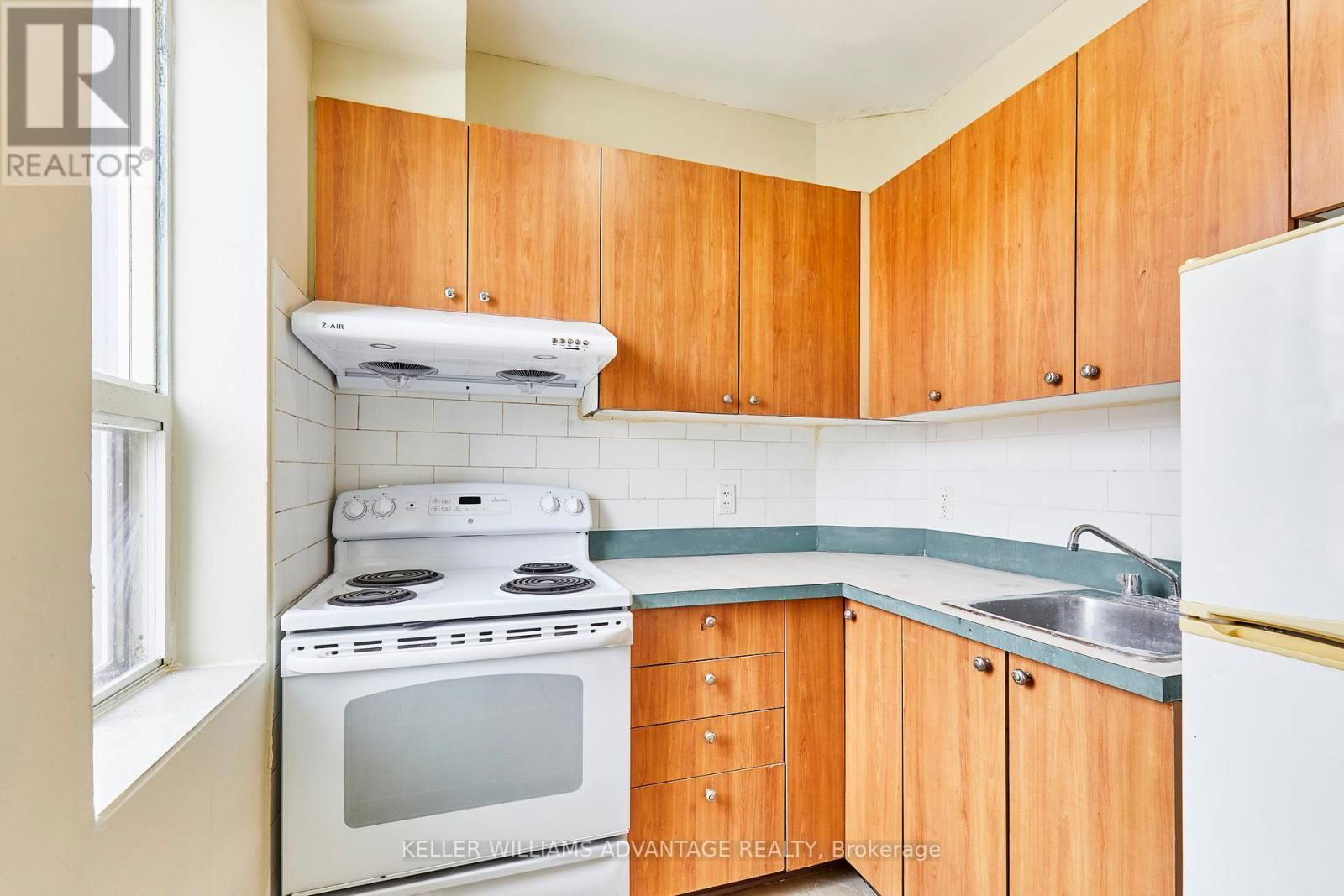 280 WOODFIELD ROAD Image 31