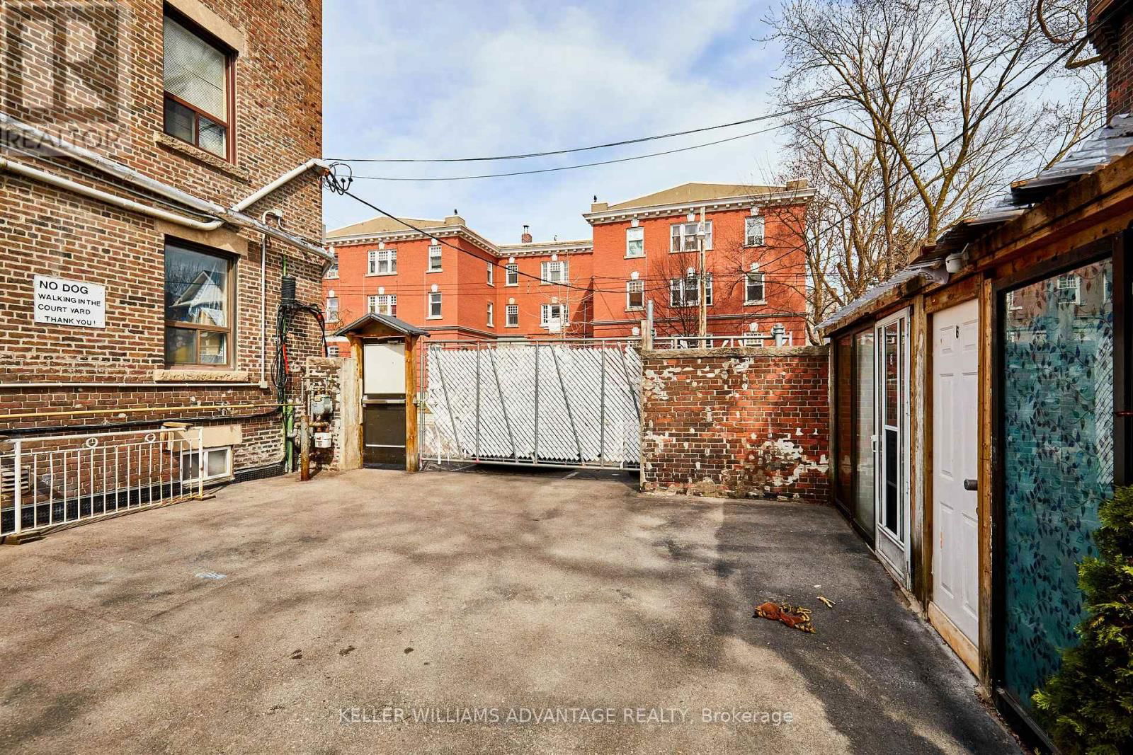 280 WOODFIELD ROAD Image 38