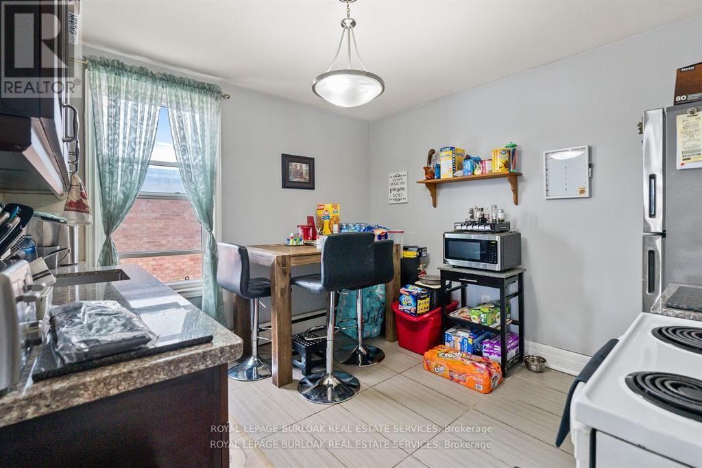 191 SIMCOE STREET SOUTH Image 13