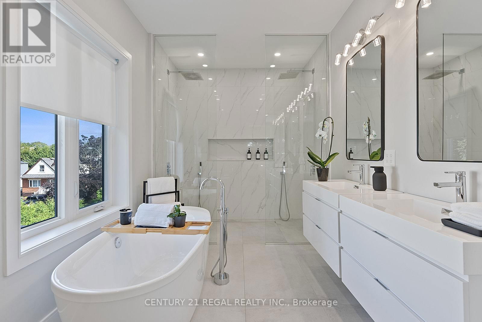 84 BEXHILL AVENUE Image 22