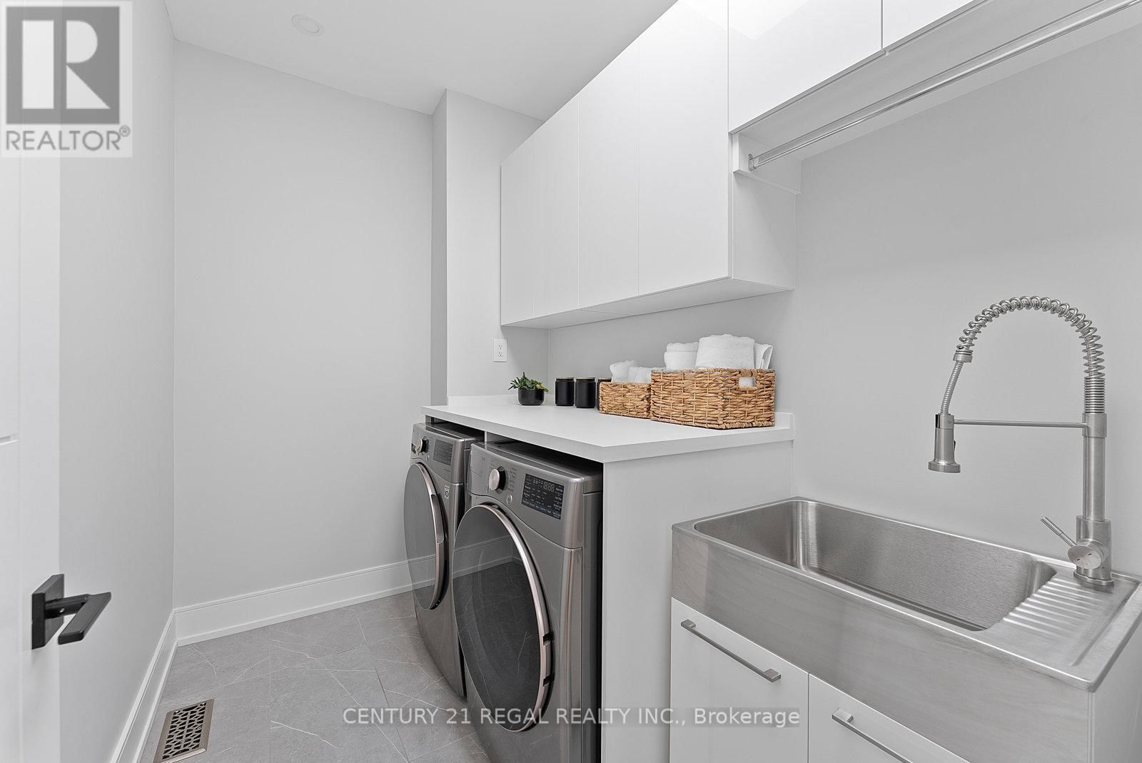 84 BEXHILL AVENUE Image 32