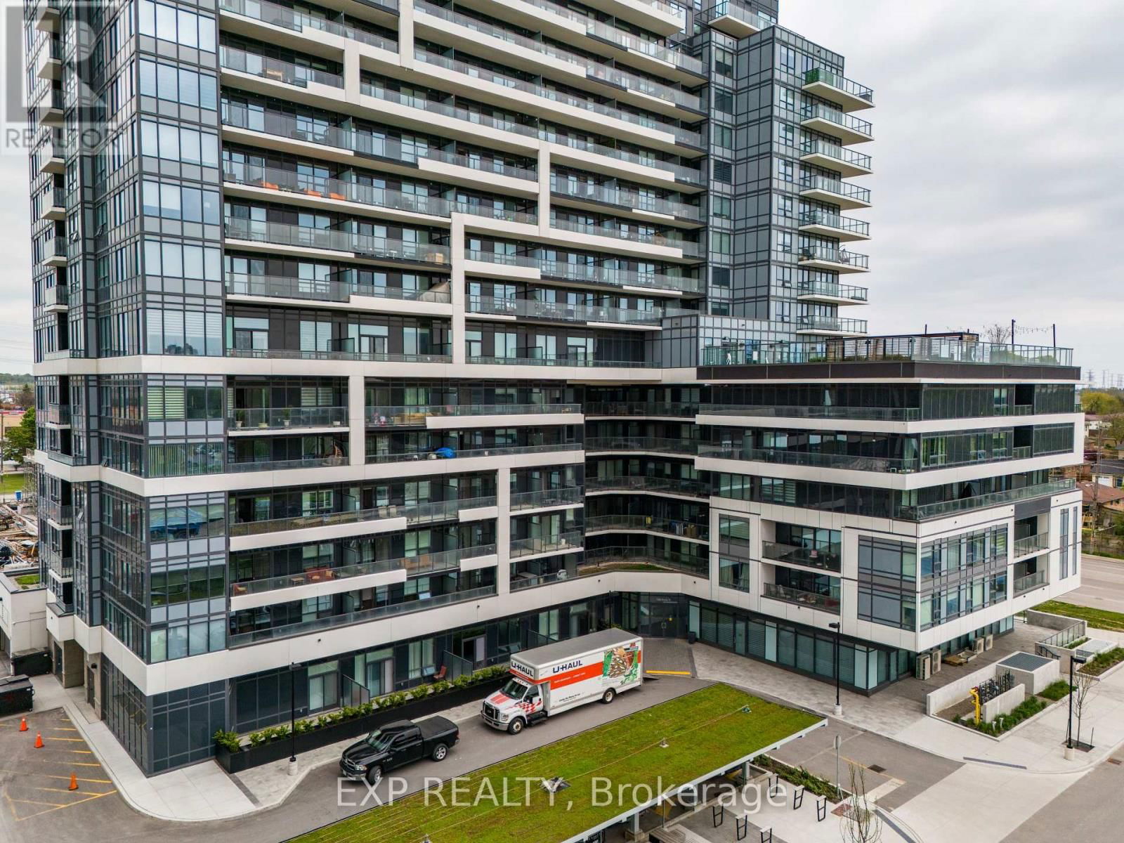 1702 - 1480 BAYLY STREET Image 1