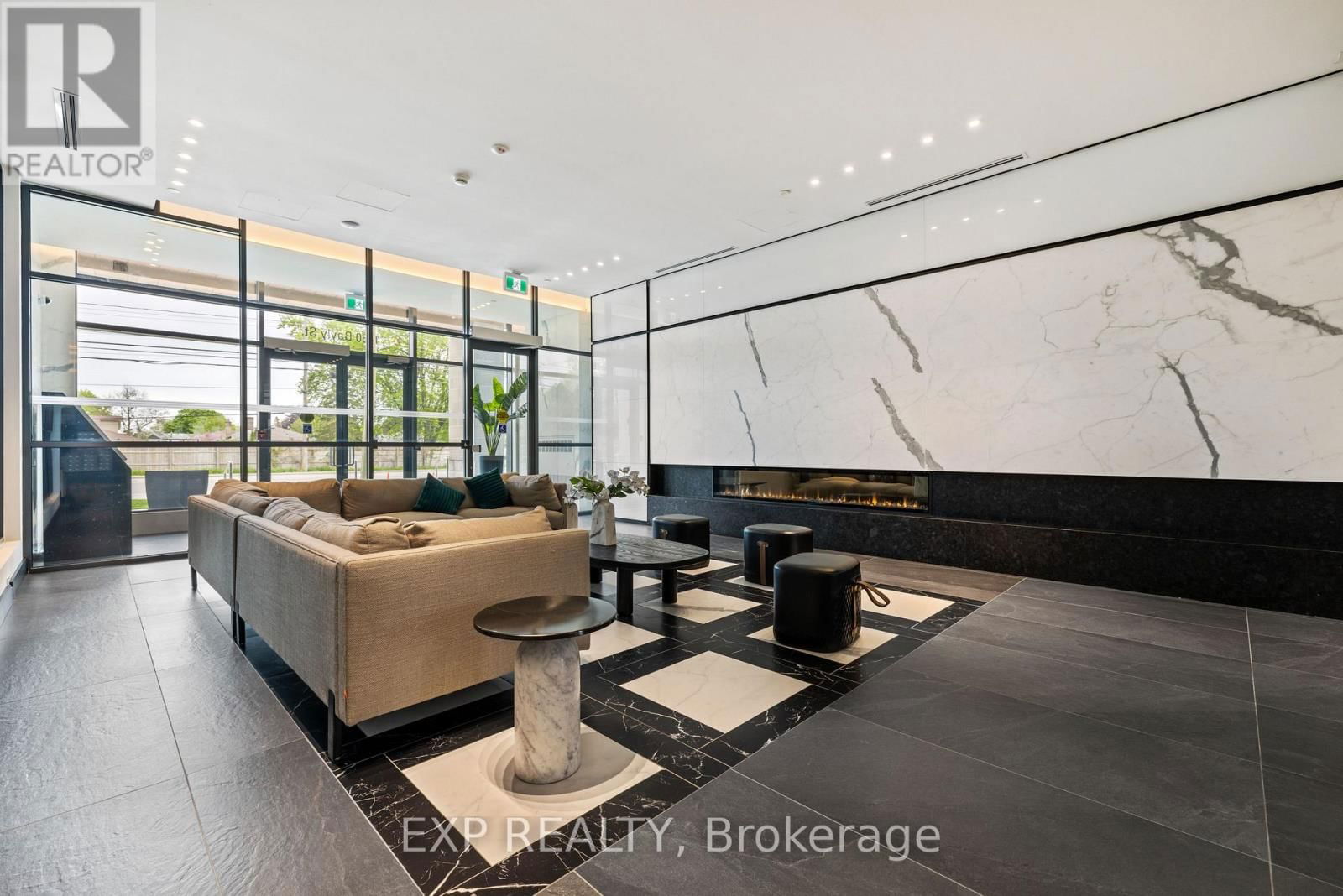 1702 - 1480 BAYLY STREET Image 2