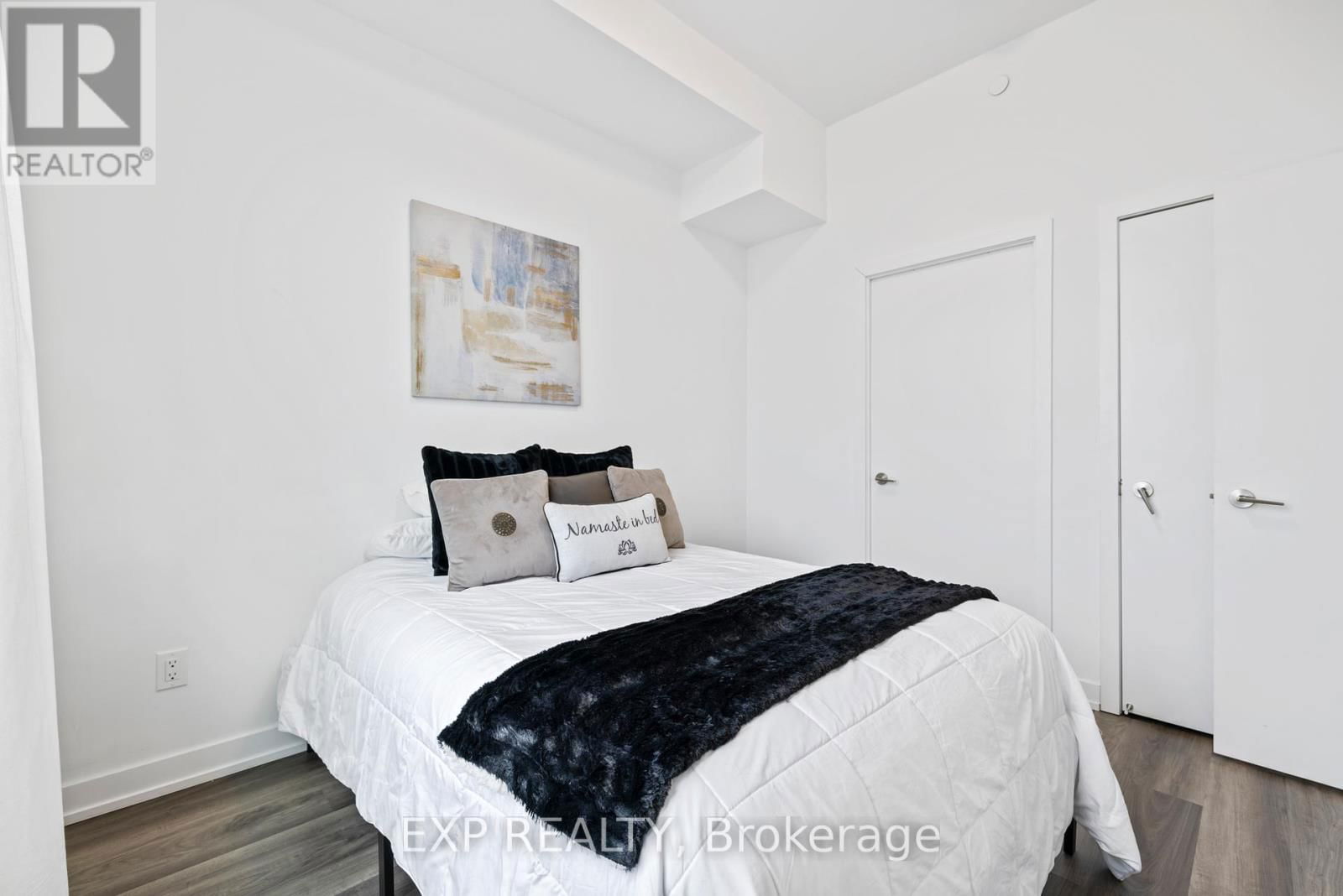 1702 - 1480 BAYLY STREET Image 8