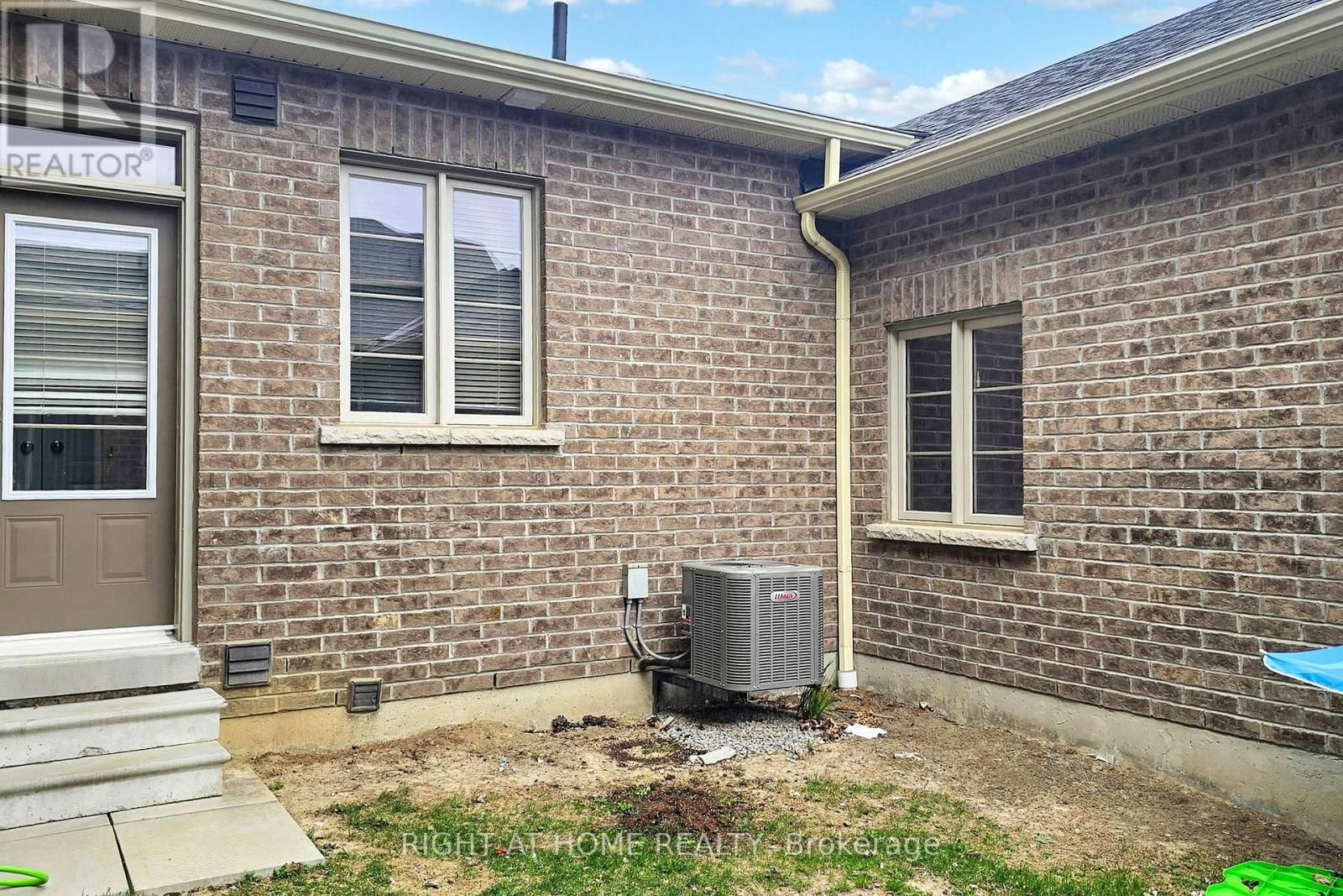 1169 CHURCH STREET NORTH Image 39