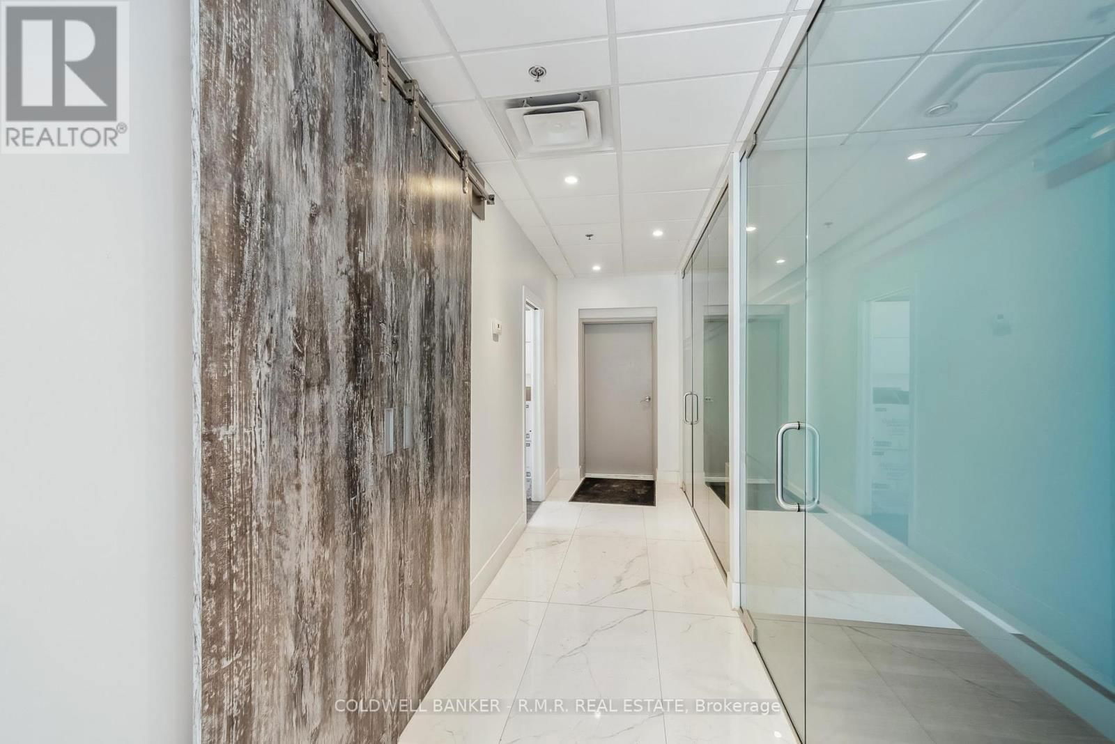 108 INDUSTRIAL DRIVE Image 19