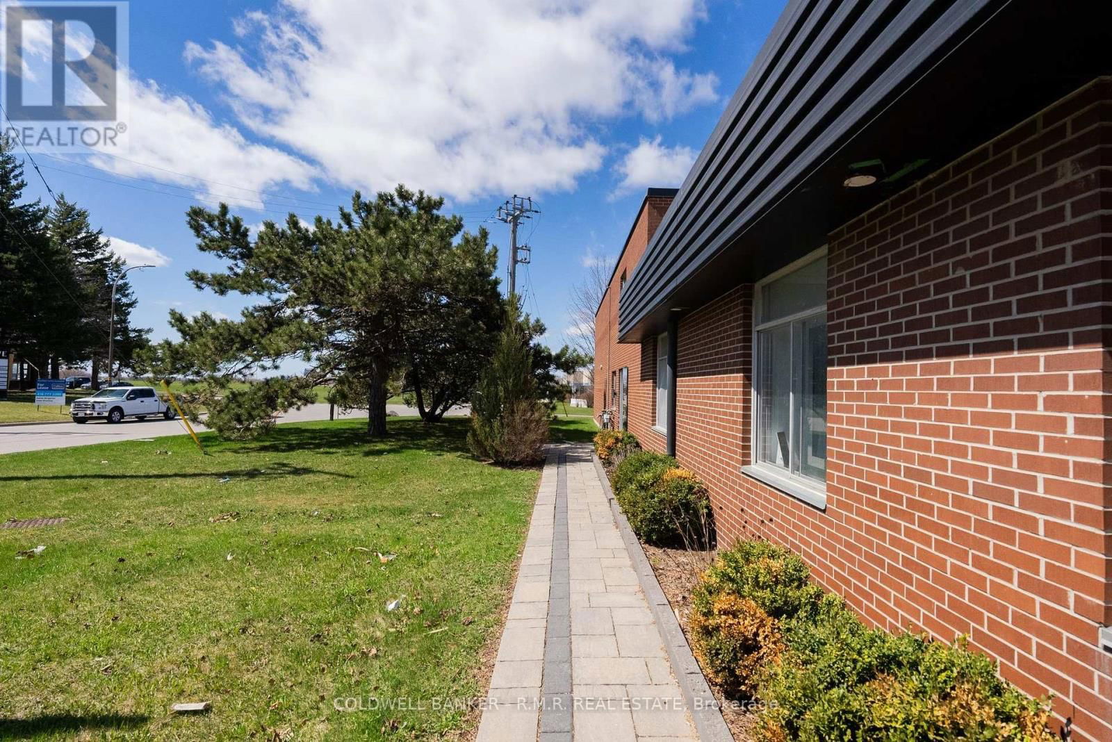 108 INDUSTRIAL DRIVE Image 3