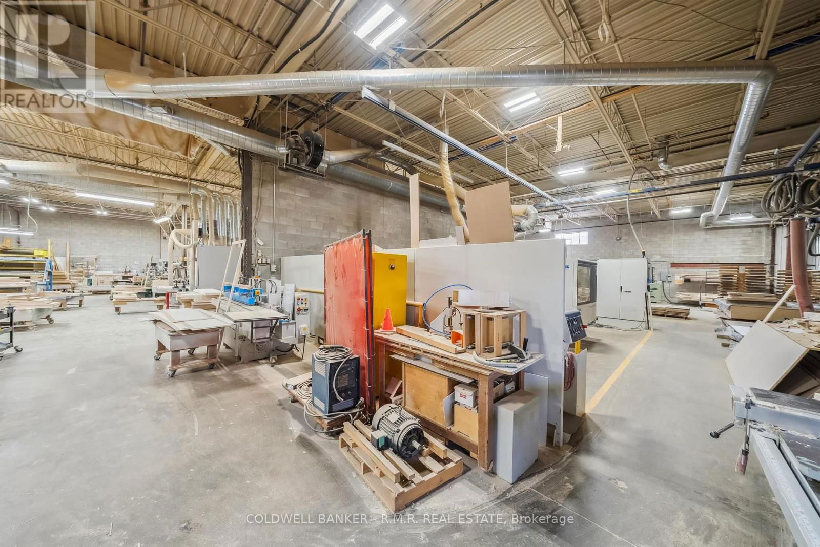 108 INDUSTRIAL DRIVE Image 33