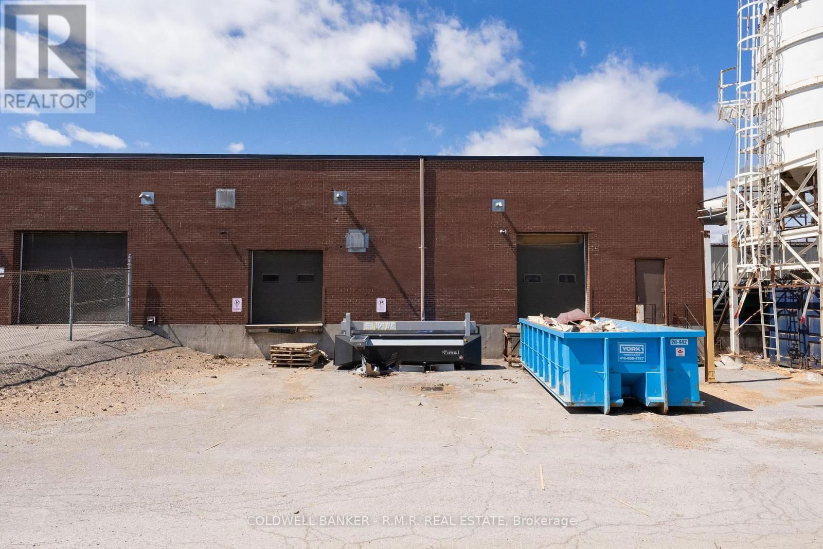 108 INDUSTRIAL DRIVE Image 39