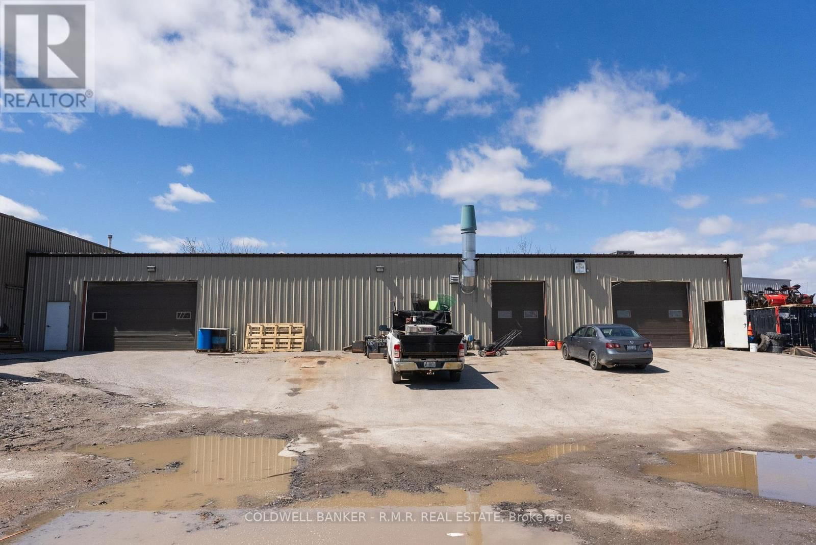 108 INDUSTRIAL DRIVE Image 41