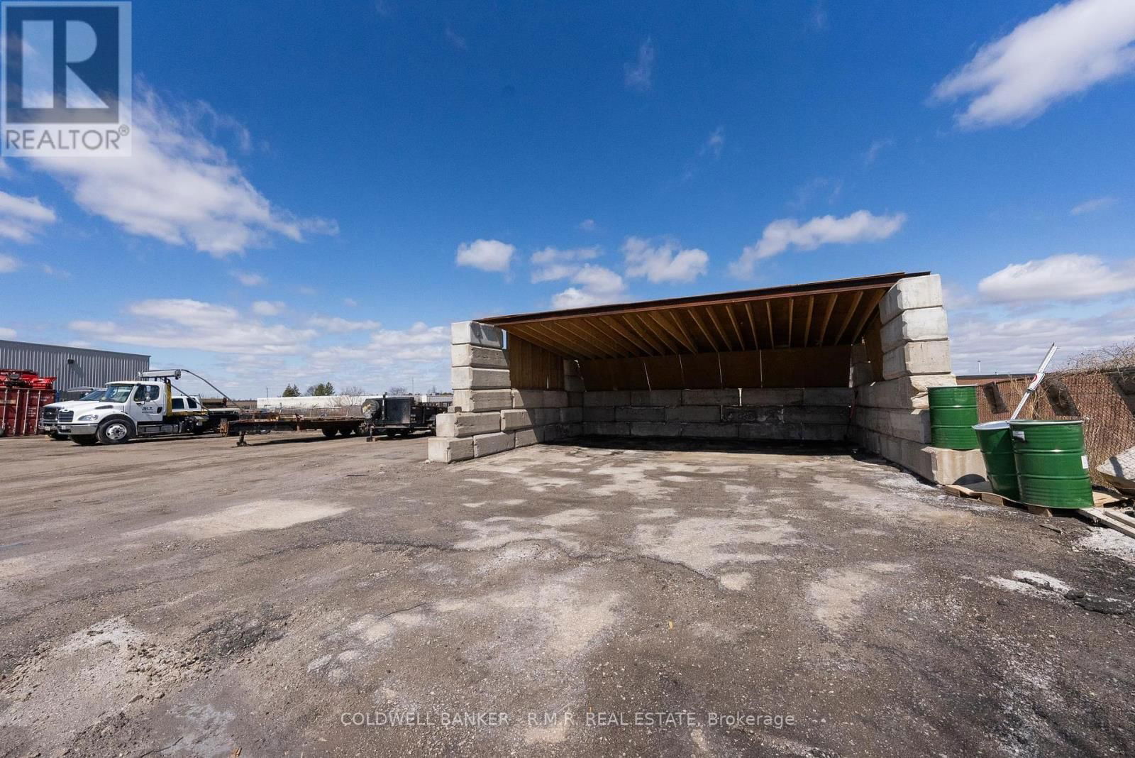 108 INDUSTRIAL DRIVE Image 46
