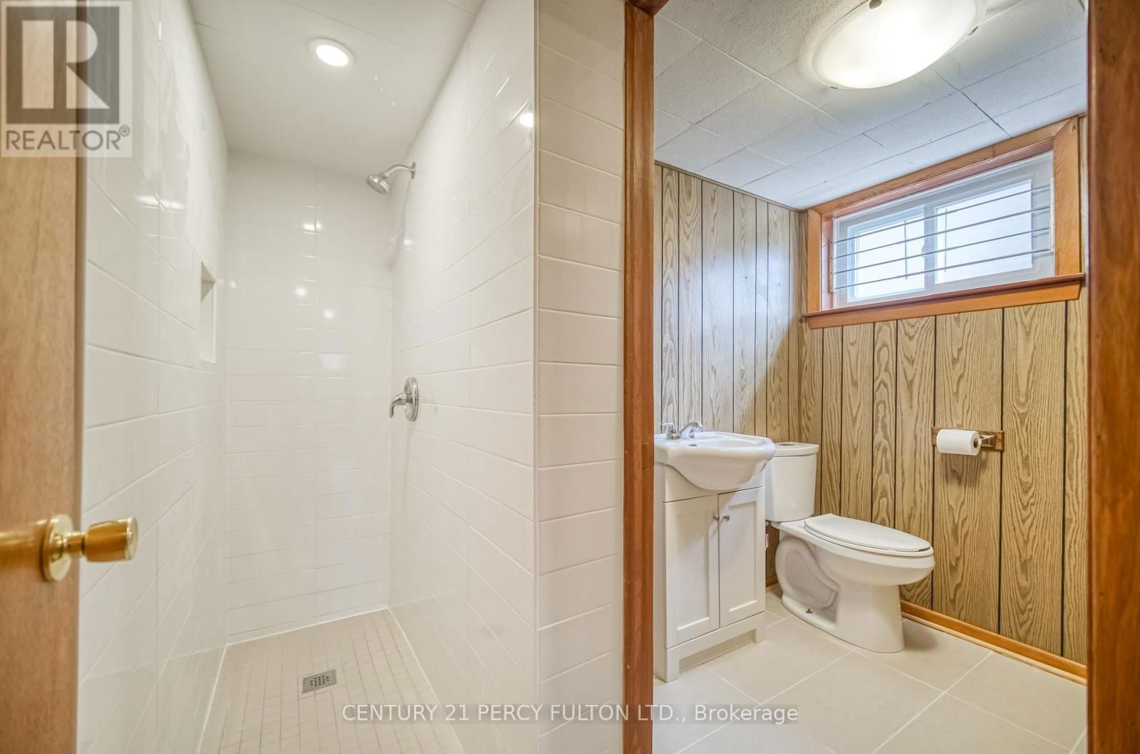 41 SQUIRES AVENUE Image 25