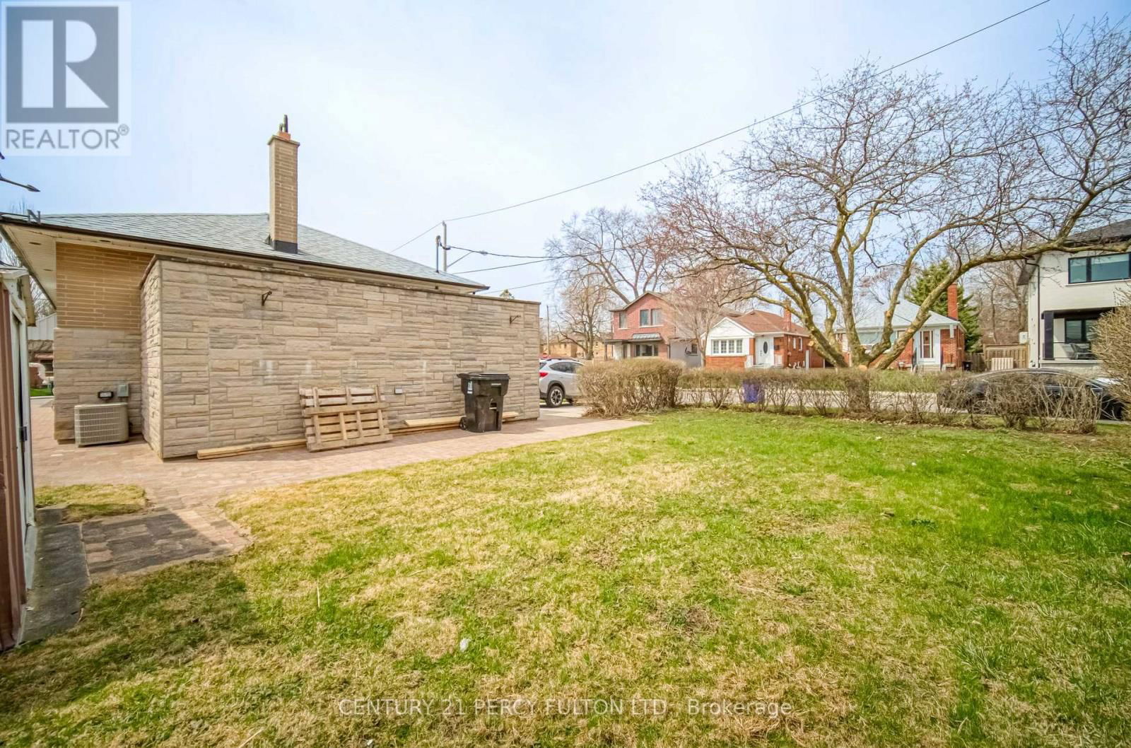 41 SQUIRES AVENUE Image 29