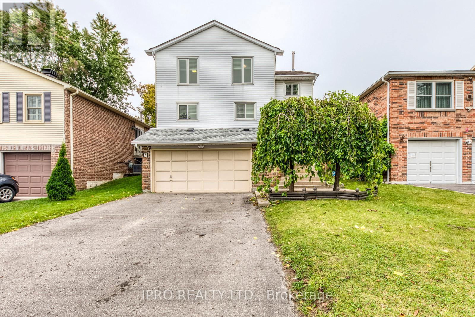 7 WRIGHT CRESCENT Image 1