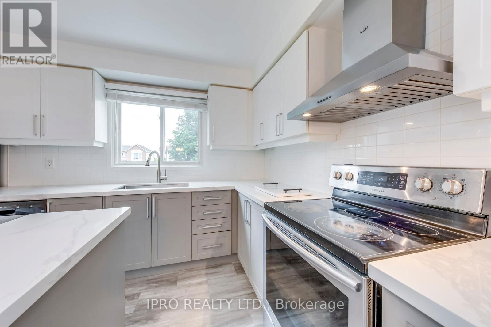 7 WRIGHT CRESCENT Image 7