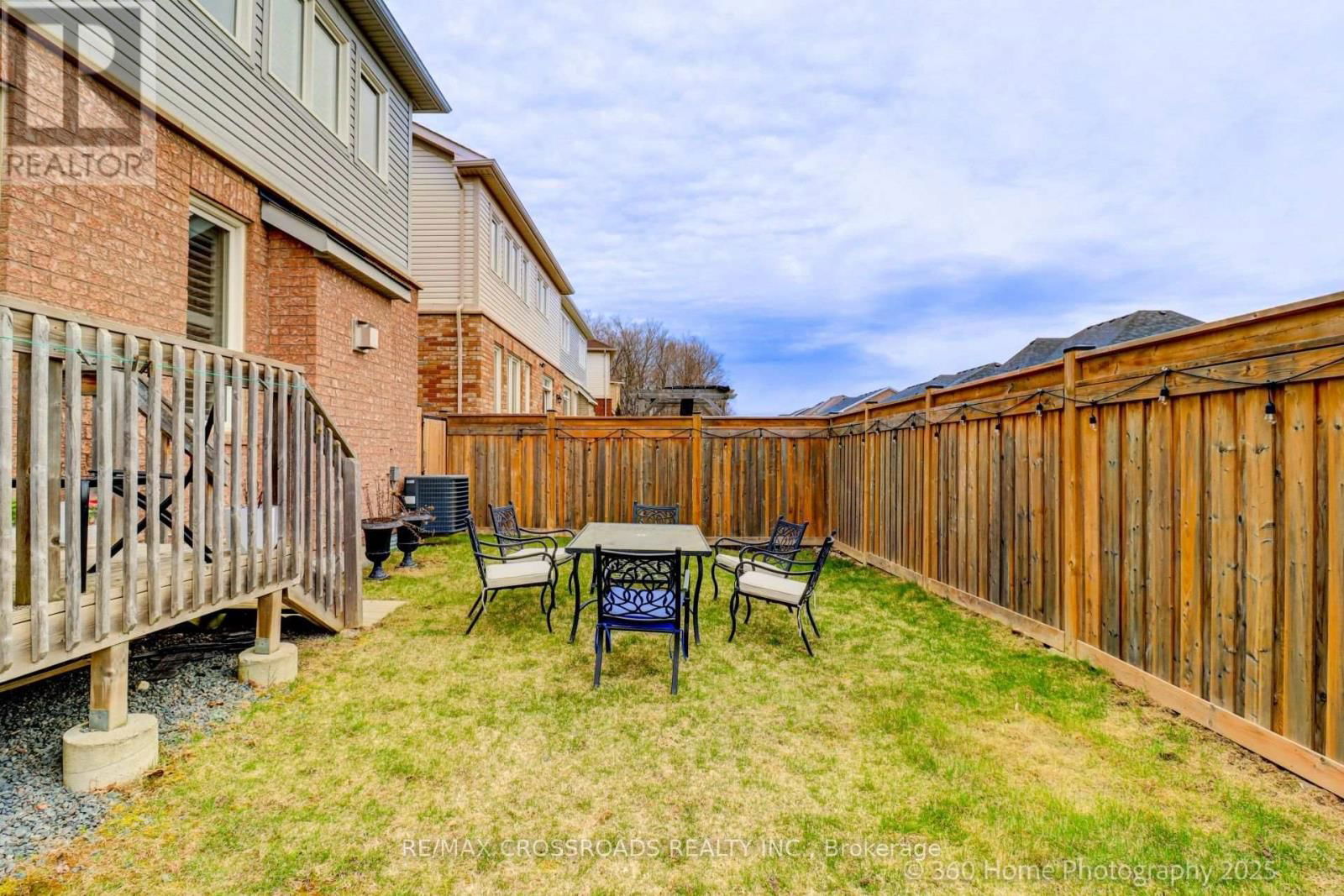 1998 COCKLIN CRESCENT Image 41