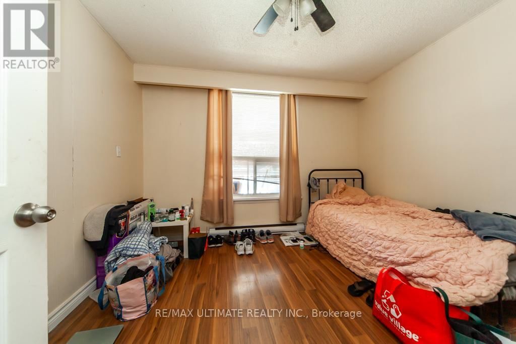 128 ELGIN STREET EAST Image 17