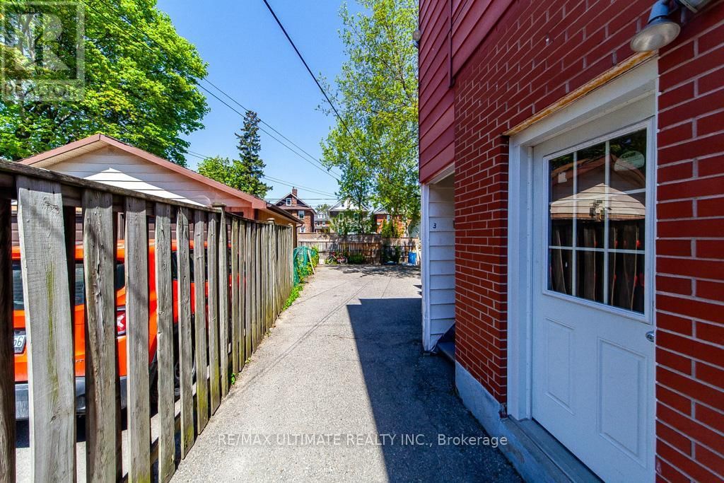 128 ELGIN STREET EAST Image 22